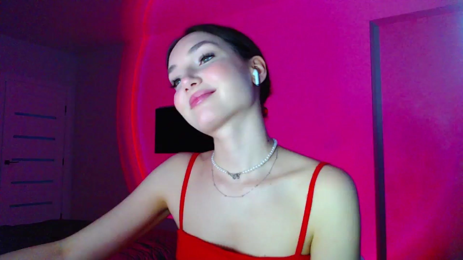 Gallery image thumbnail from Browncat04's myfreecams stream on, 05/11/2024, 16:01 image 12 of 20