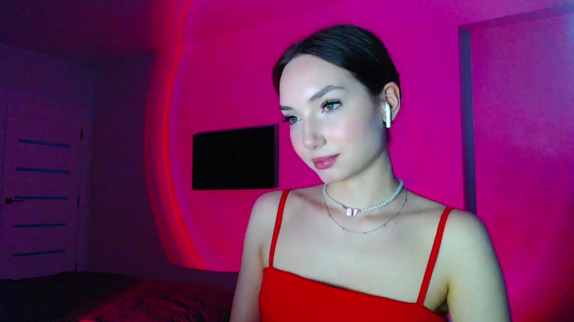 Gallery image thumbnail from Browncat04's myfreecams stream on, 05/11/2024, 16:01 image 13 of 20