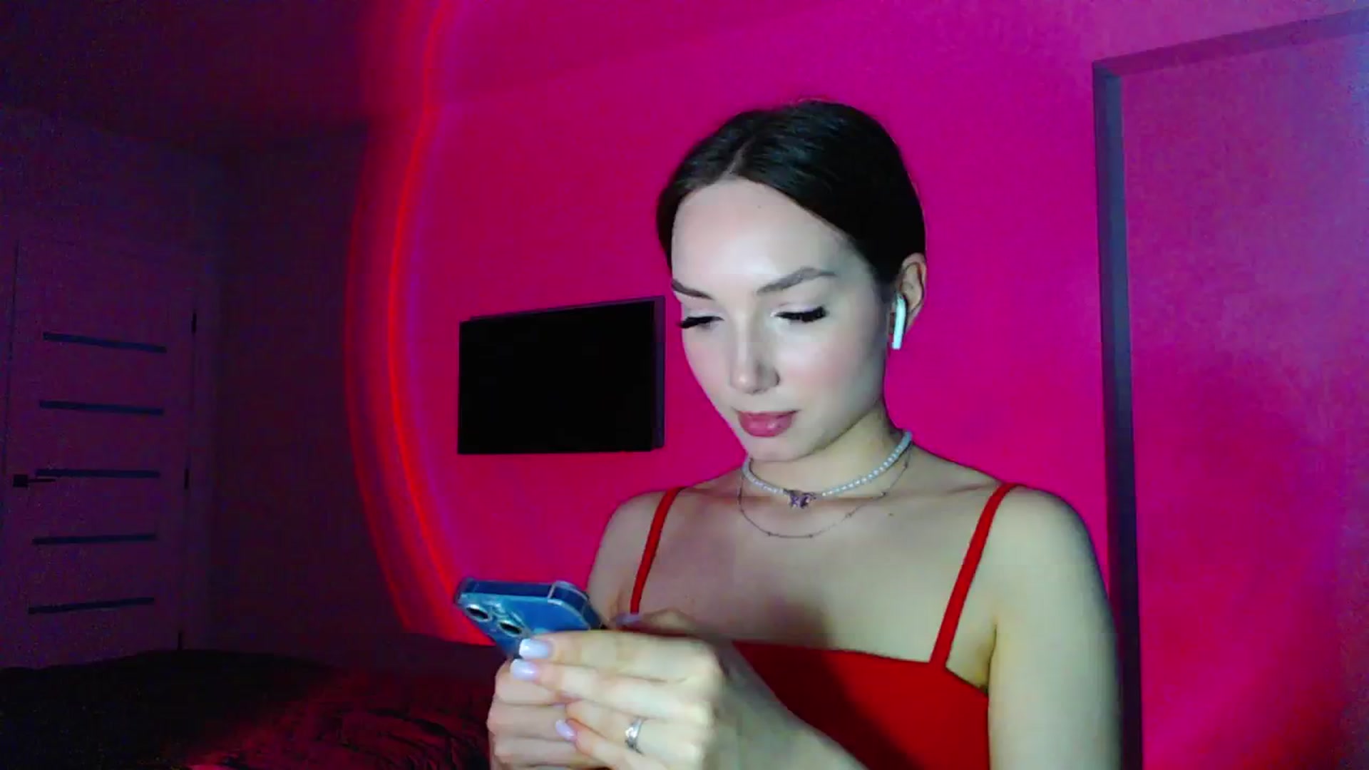 Gallery image thumbnail from Browncat04's myfreecams stream on, 05/11/2024, 16:01 image 19 of 20