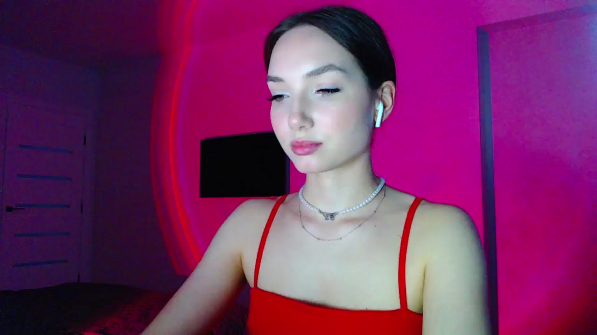 Gallery image thumbnail from Browncat04's myfreecams stream on, 05/11/2024, 16:01 image 7 of 20