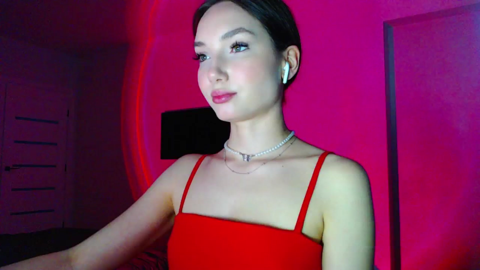 Gallery image thumbnail from Browncat04's myfreecams stream on, 05/11/2024, 16:30 image 18 of 20