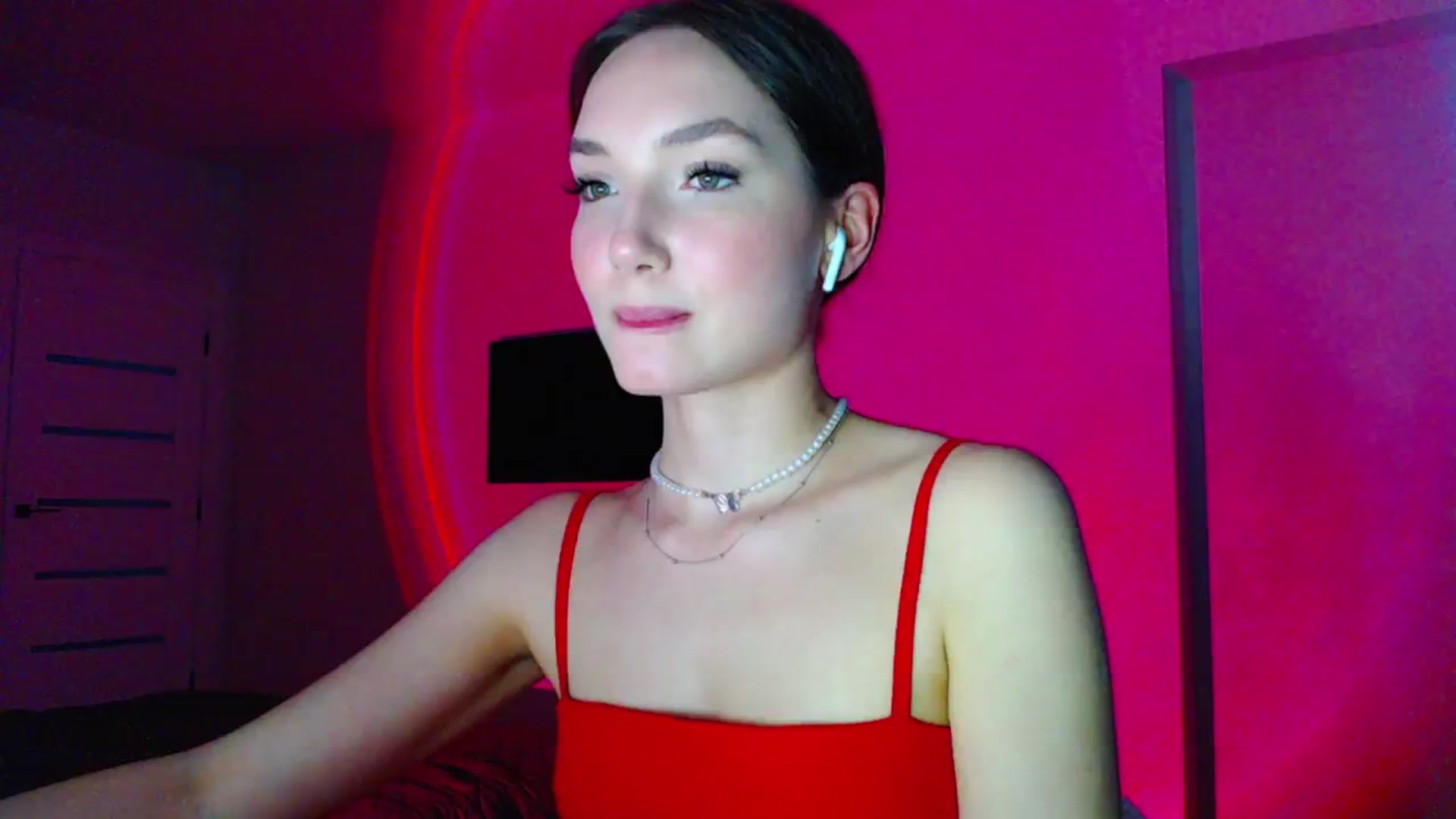 Gallery image thumbnail from Browncat04's myfreecams stream on, 05/11/2024, 16:30 image 12 of 20