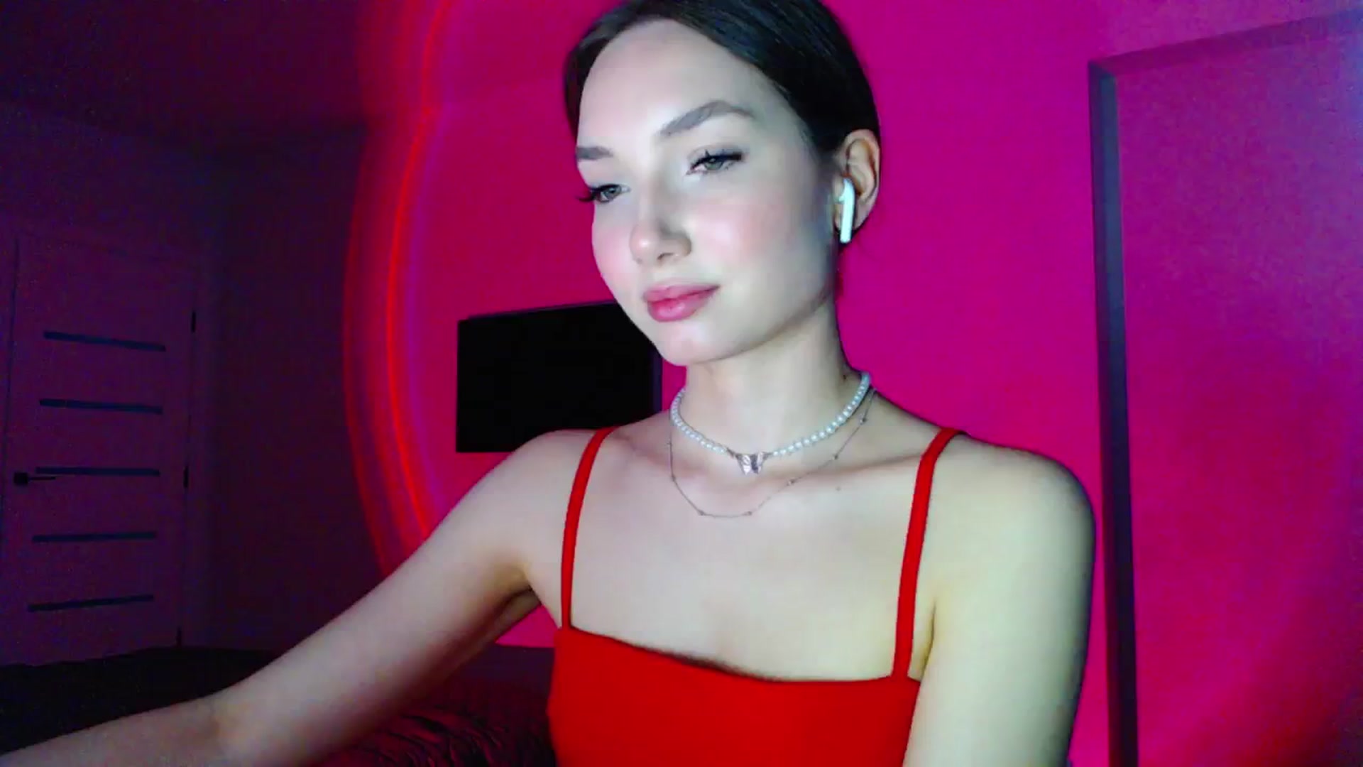 Gallery image thumbnail from Browncat04's myfreecams stream on, 05/11/2024, 16:30 image 6 of 20
