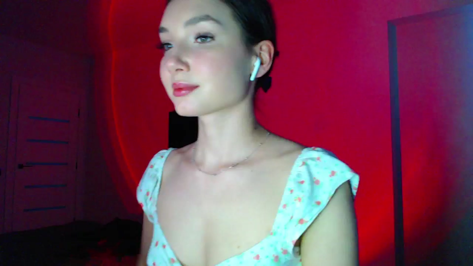Gallery image thumbnail from Browncat04's myfreecams stream on, 05/25/2024, 15:44 image 3 of 20