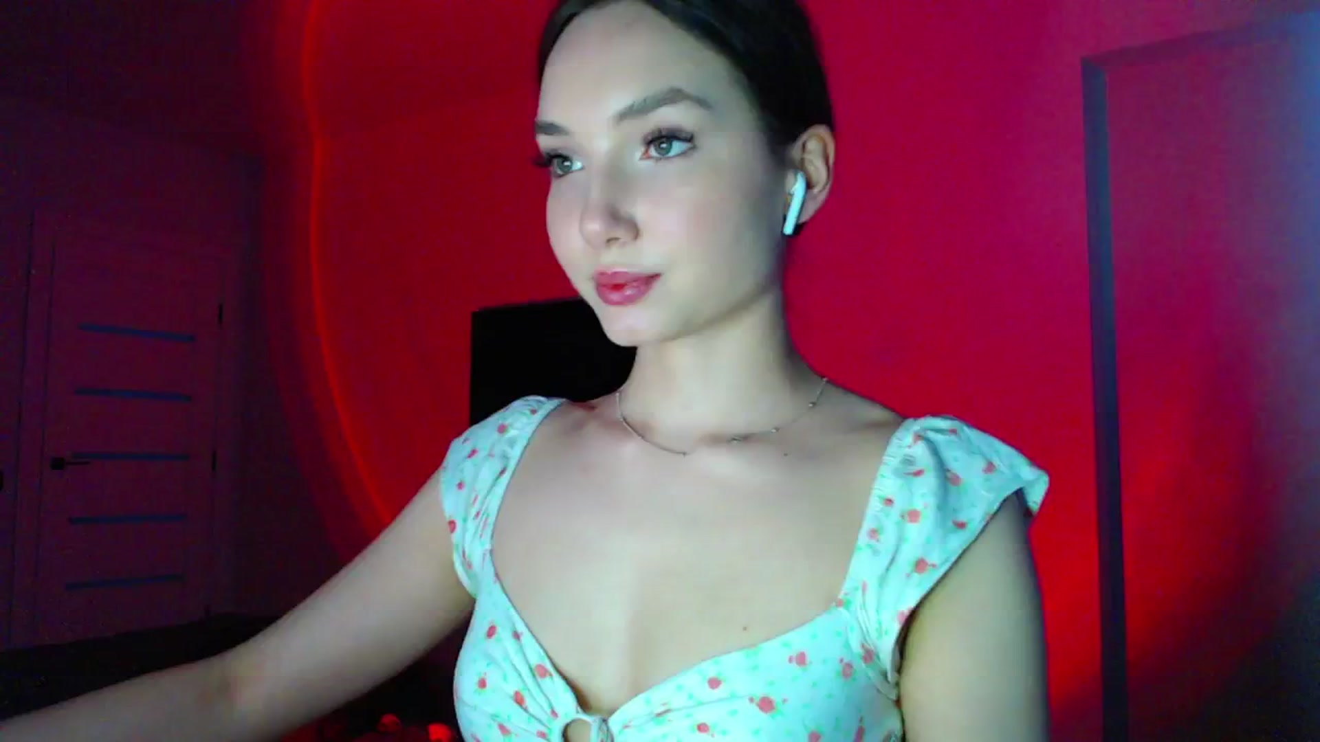 Gallery image thumbnail from Browncat04's myfreecams stream on, 05/25/2024, 15:44 image 1 of 20