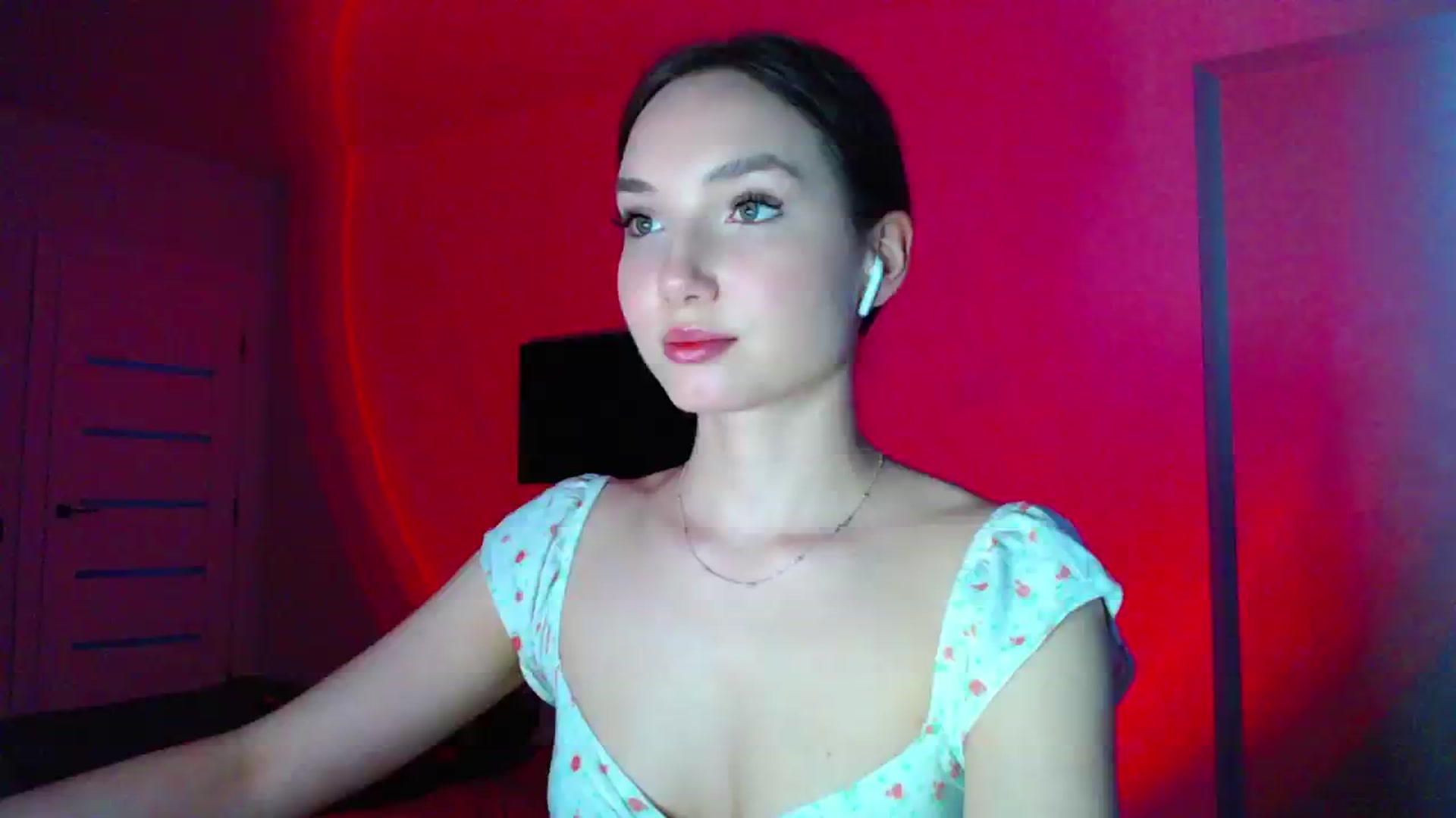 Gallery image thumbnail from Browncat04's myfreecams stream on, 05/25/2024, 15:44 image 15 of 20