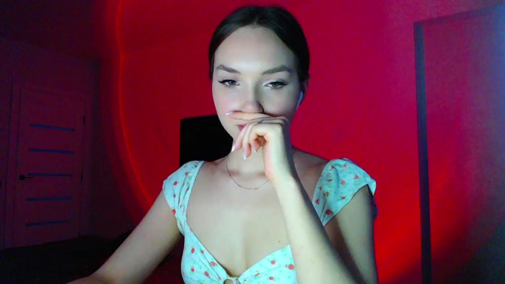 Gallery image thumbnail from Browncat04's myfreecams stream on, 05/25/2024, 15:44 image 6 of 20