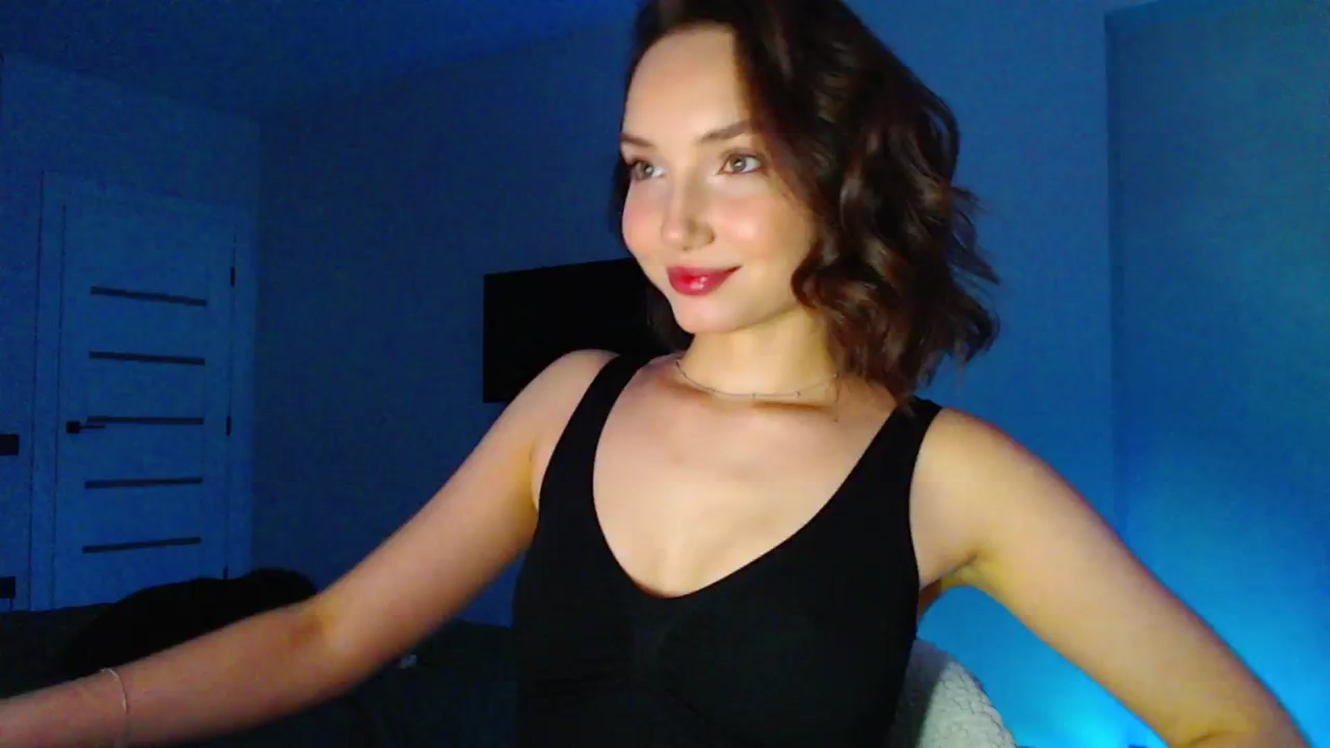 Gallery image thumbnail from Browncat04's myfreecams stream on, 06/18/2024, 15:46 image 9 of 20