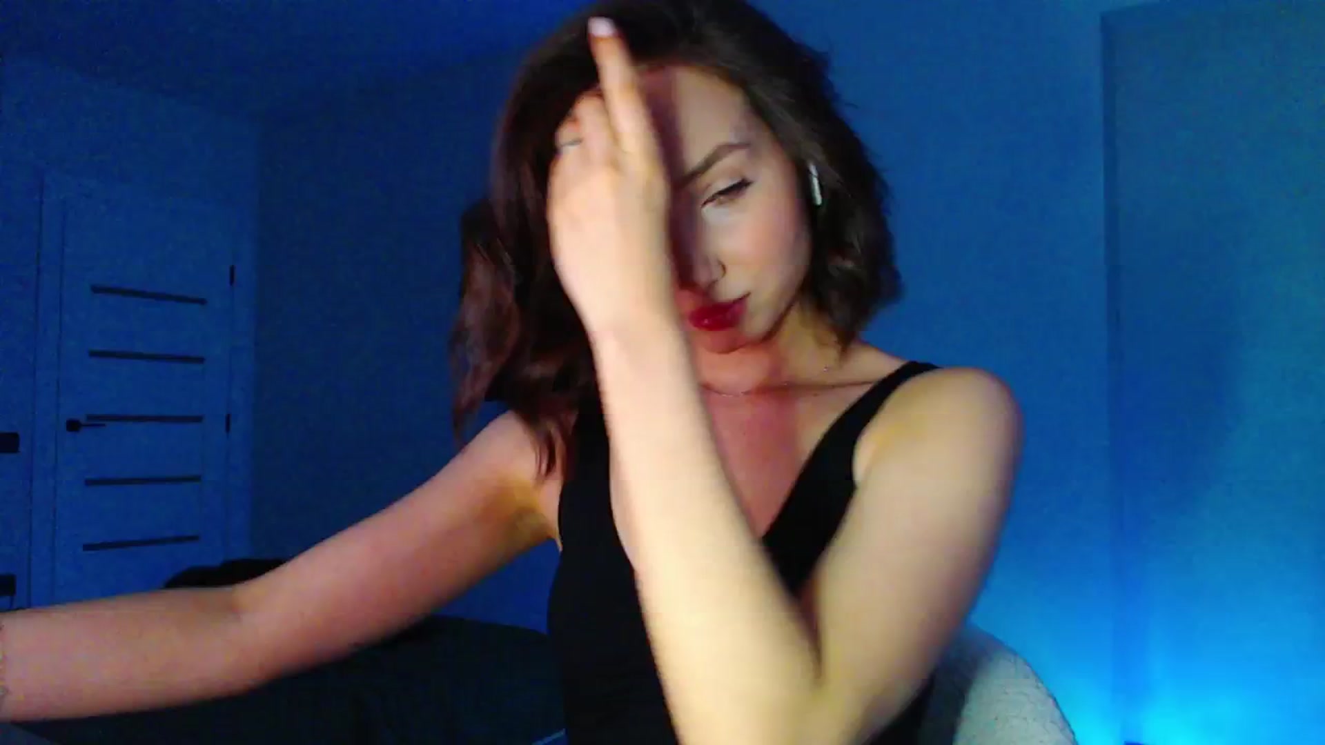 Gallery image thumbnail from Browncat04's myfreecams stream on, 06/18/2024, 15:46 image 15 of 20