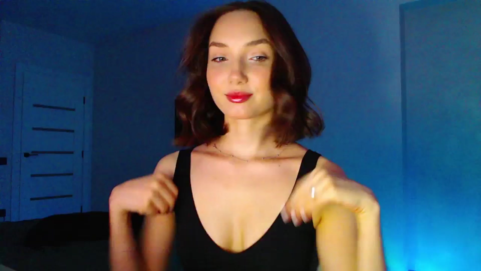 Gallery image thumbnail from Browncat04's myfreecams stream on, 06/18/2024, 15:46 image 2 of 20