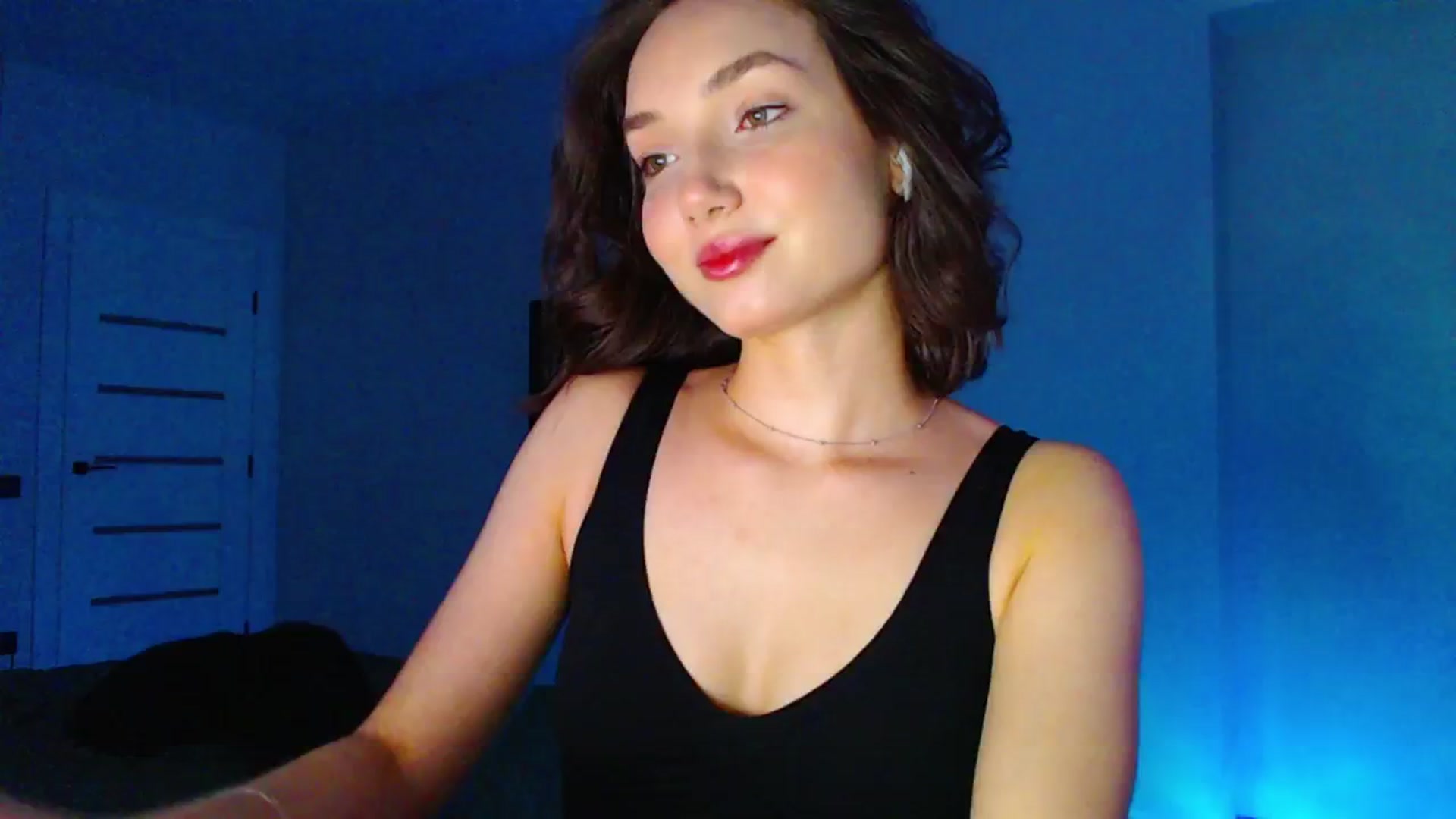 Gallery image thumbnail from Browncat04's myfreecams stream on, 06/18/2024, 15:46 image 7 of 20