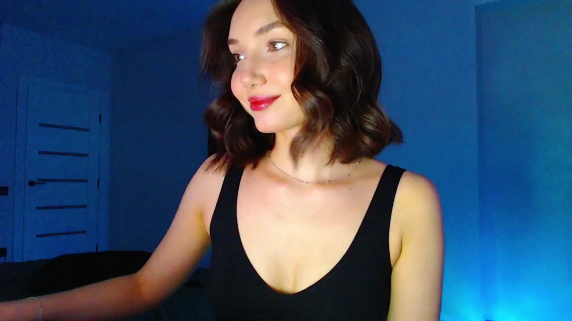Gallery image thumbnail from Browncat04's myfreecams stream on, 06/18/2024, 15:46 image 1 of 20