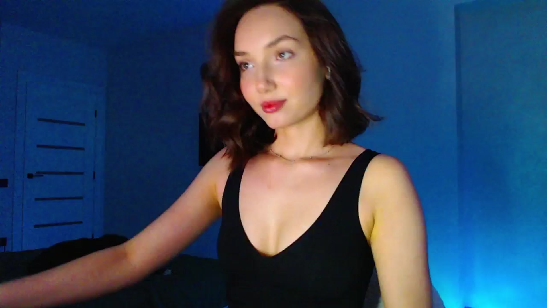 Gallery image thumbnail from Browncat04's myfreecams stream on, 06/18/2024, 15:46 image 13 of 20