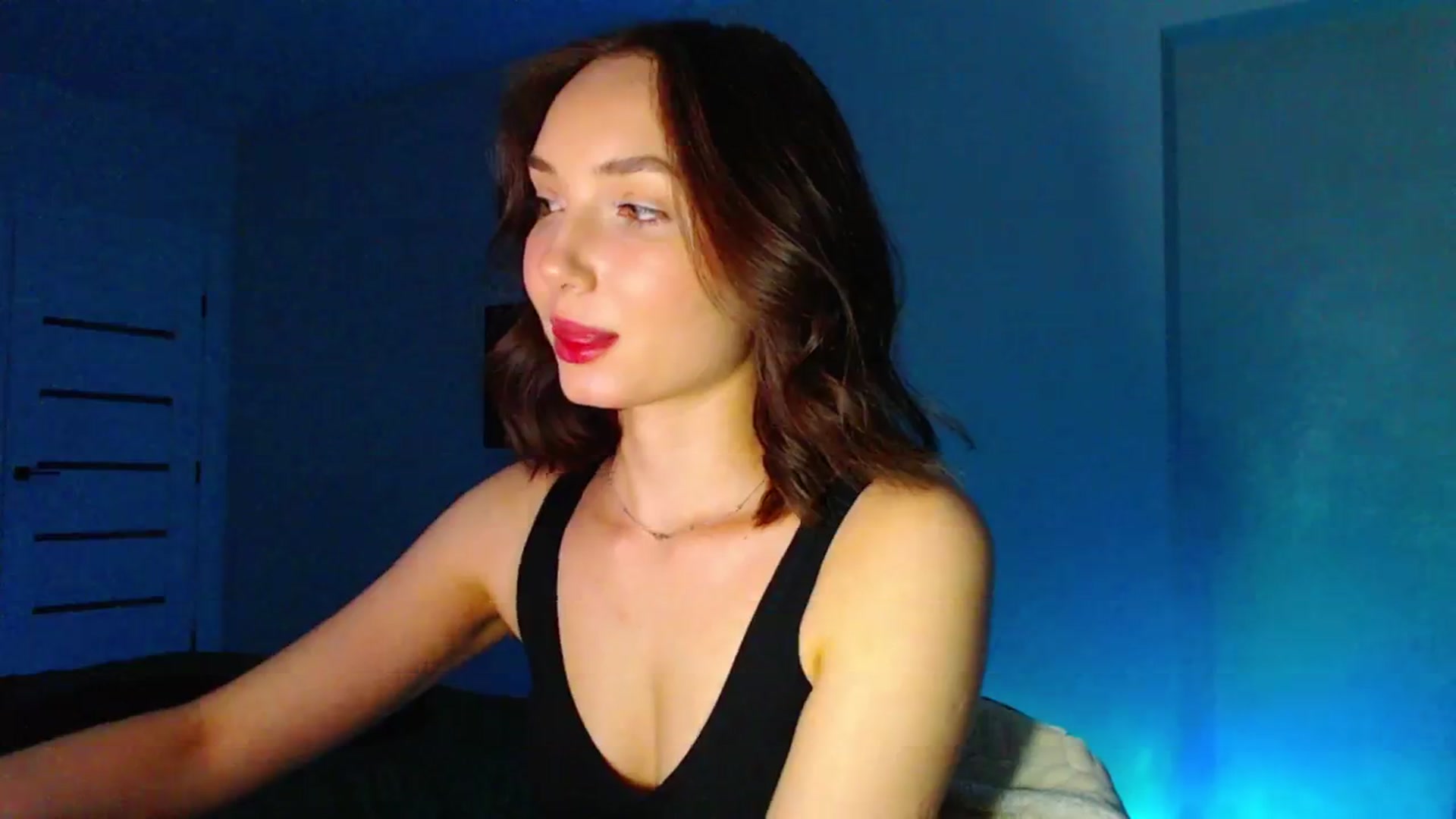 Gallery image thumbnail from Browncat04's myfreecams stream on, 06/18/2024, 17:10 image 18 of 20