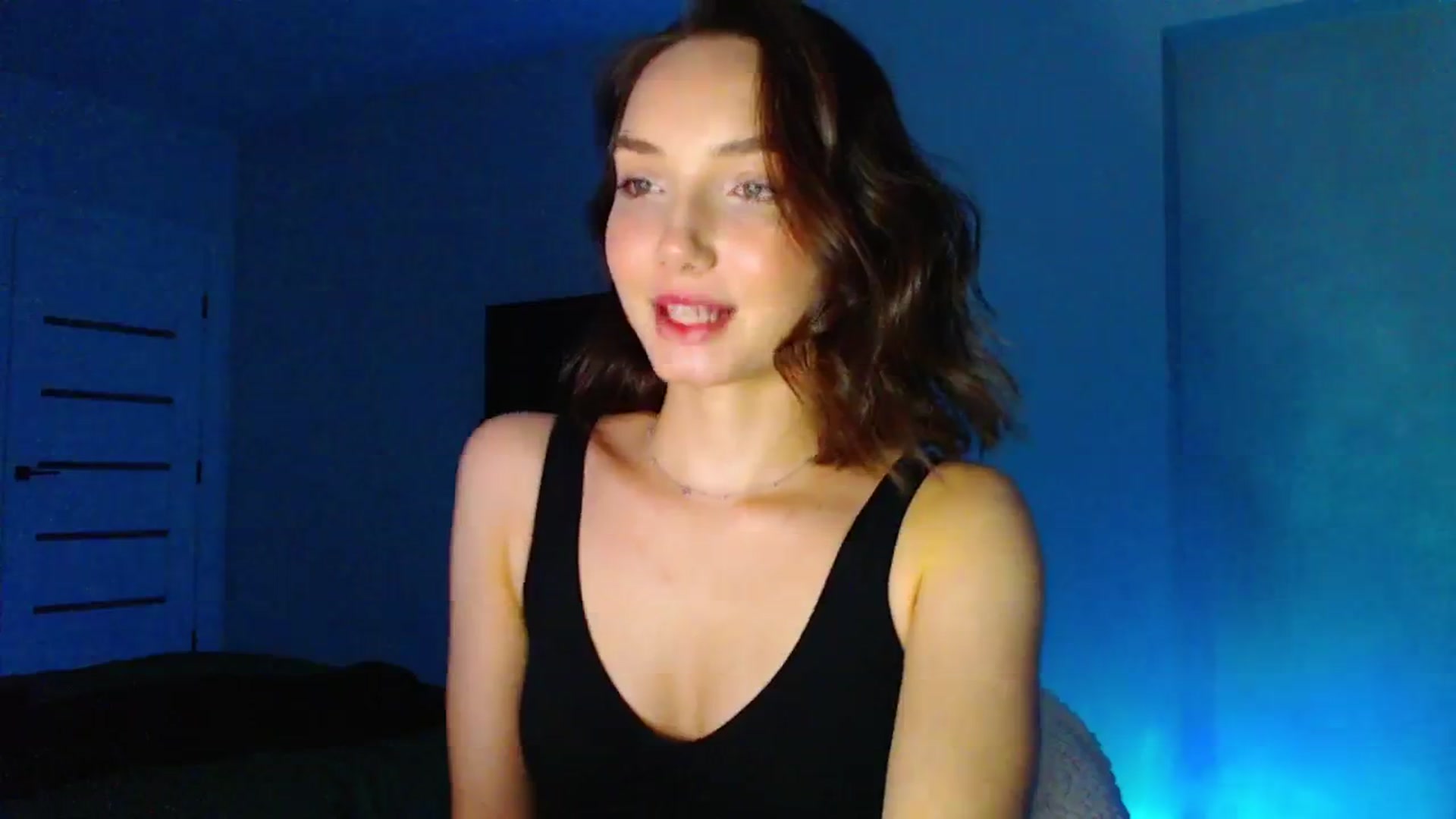 Gallery image thumbnail from Browncat04's myfreecams stream on, 06/18/2024, 17:10 image 13 of 20