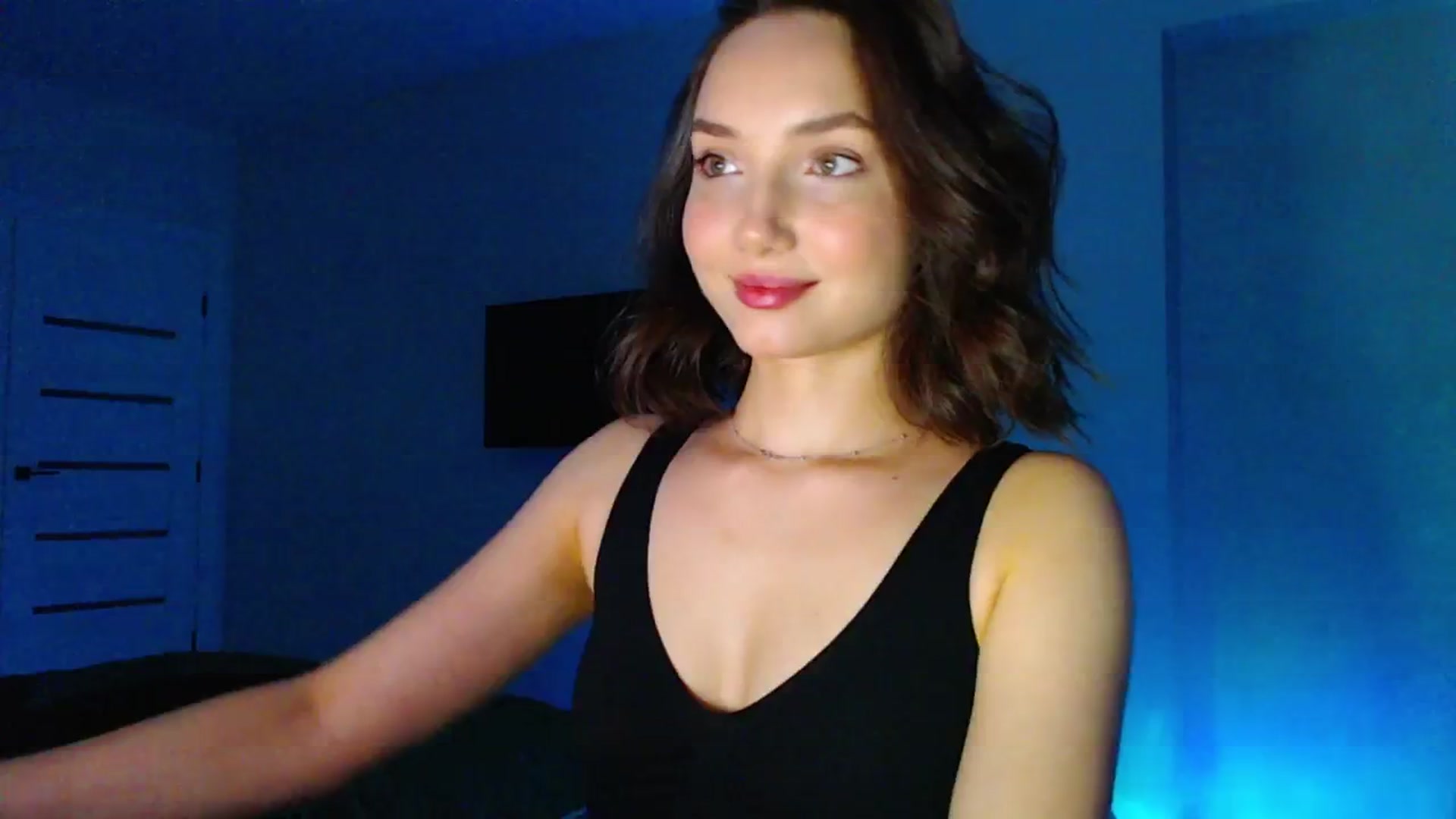 Gallery image thumbnail from Browncat04's myfreecams stream on, 06/18/2024, 17:10 image 9 of 20