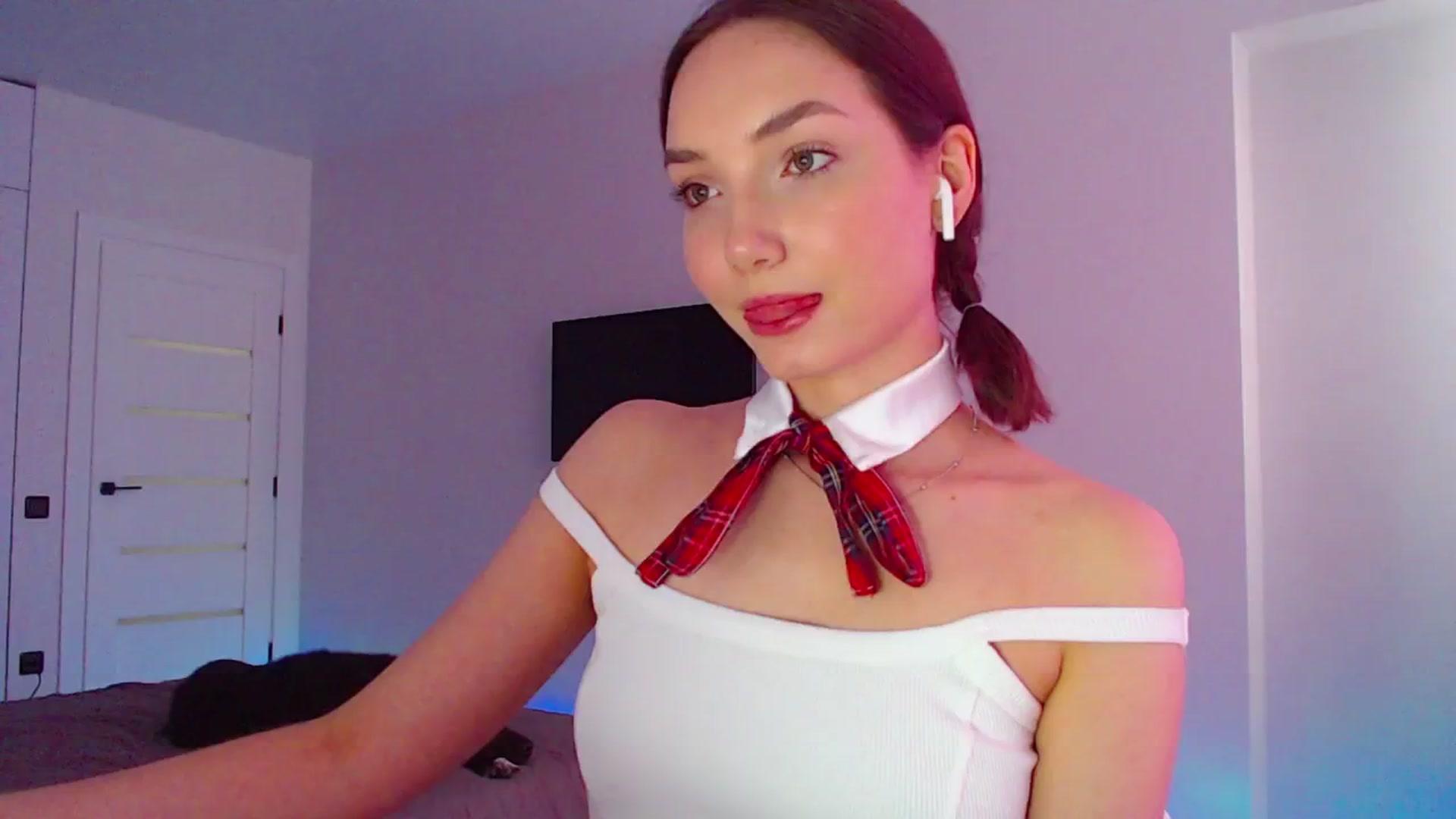 Gallery image thumbnail from Browncat04's myfreecams stream on, 07/04/2024, 14:51 image 8 of 20