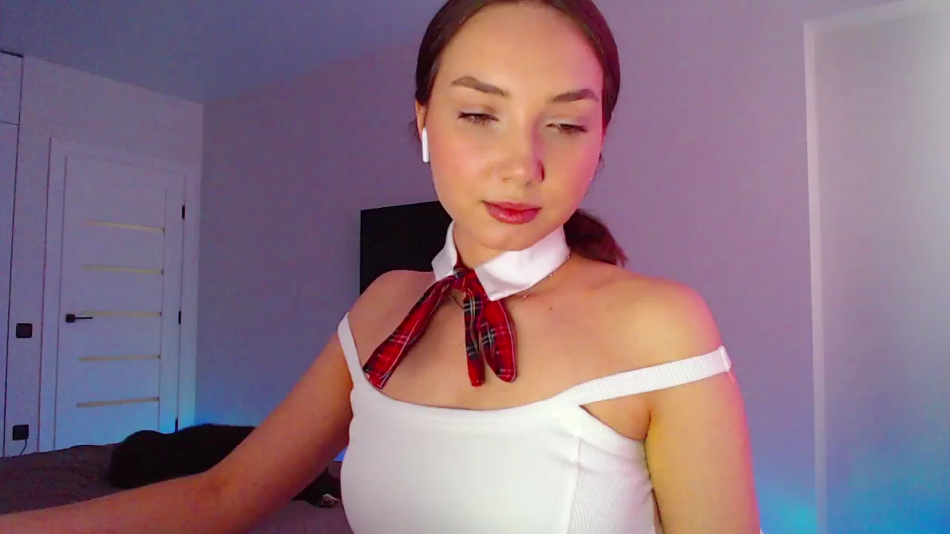 Gallery image thumbnail from Browncat04's myfreecams stream on, 07/04/2024, 14:51 image 11 of 20