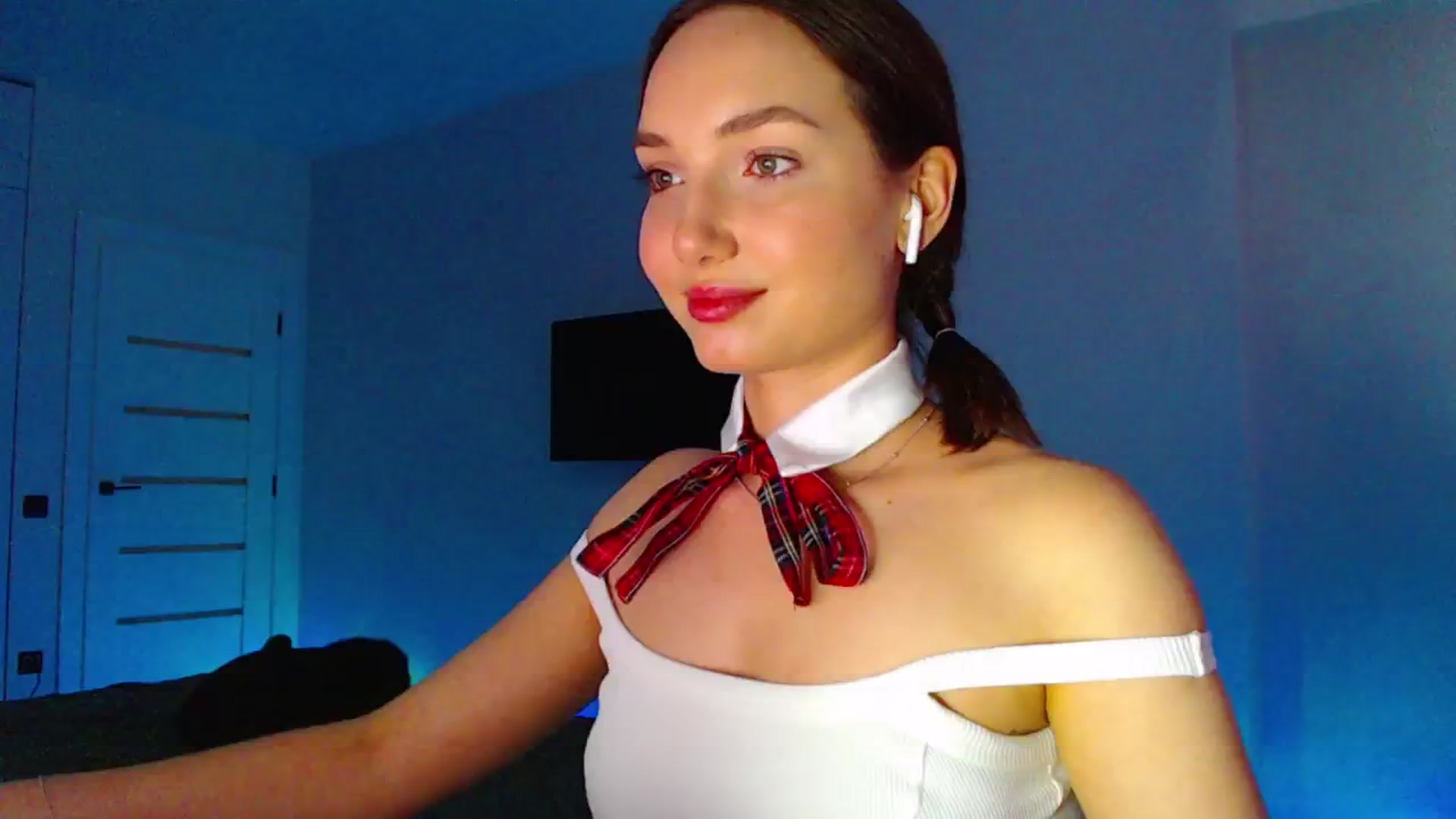 Gallery image thumbnail from Browncat04's myfreecams stream on, 07/04/2024, 15:57 image 3 of 20
