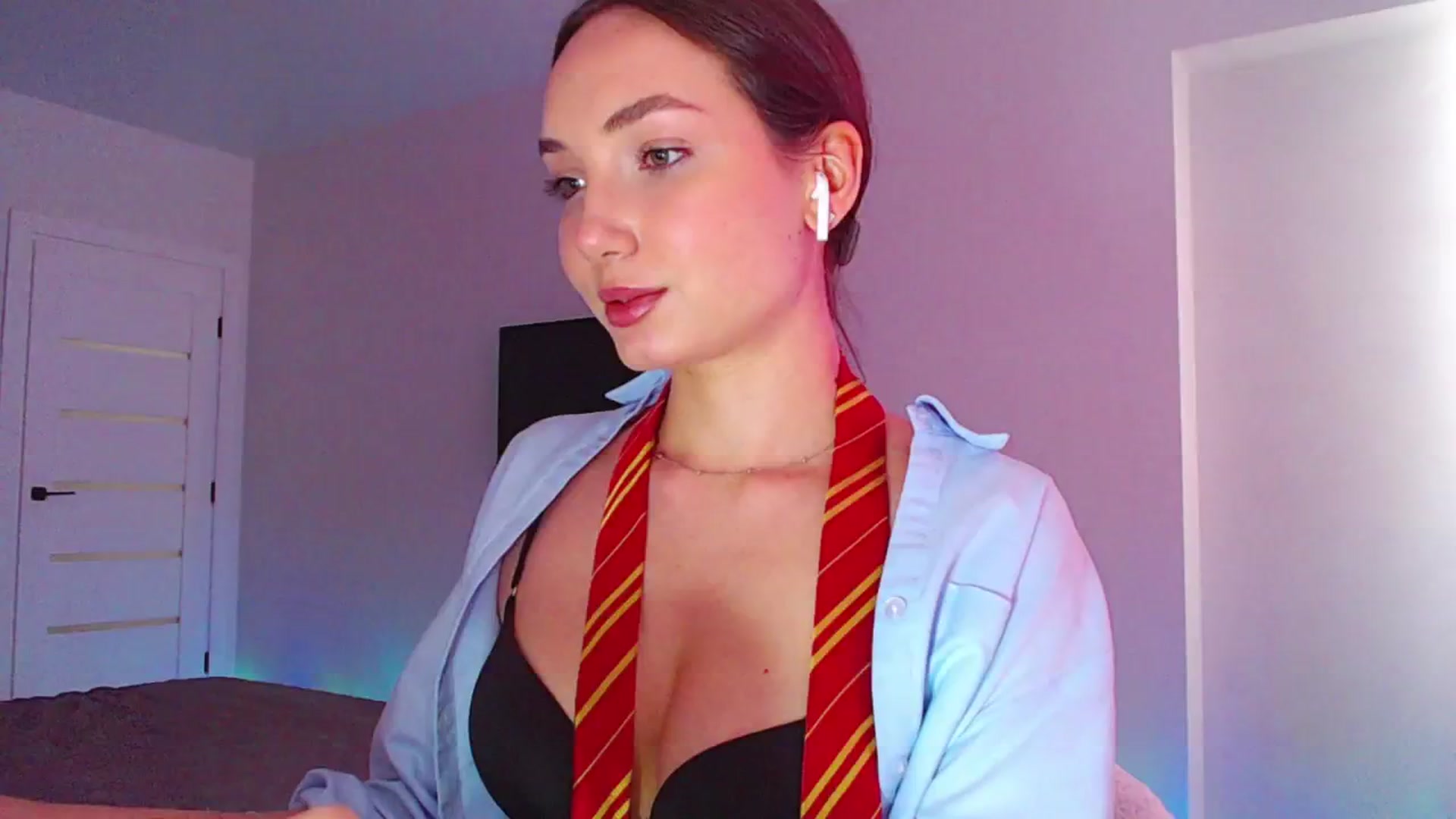 Gallery image thumbnail from Browncat04's myfreecams stream on, 07/20/2024, 15:27 image 8 of 20