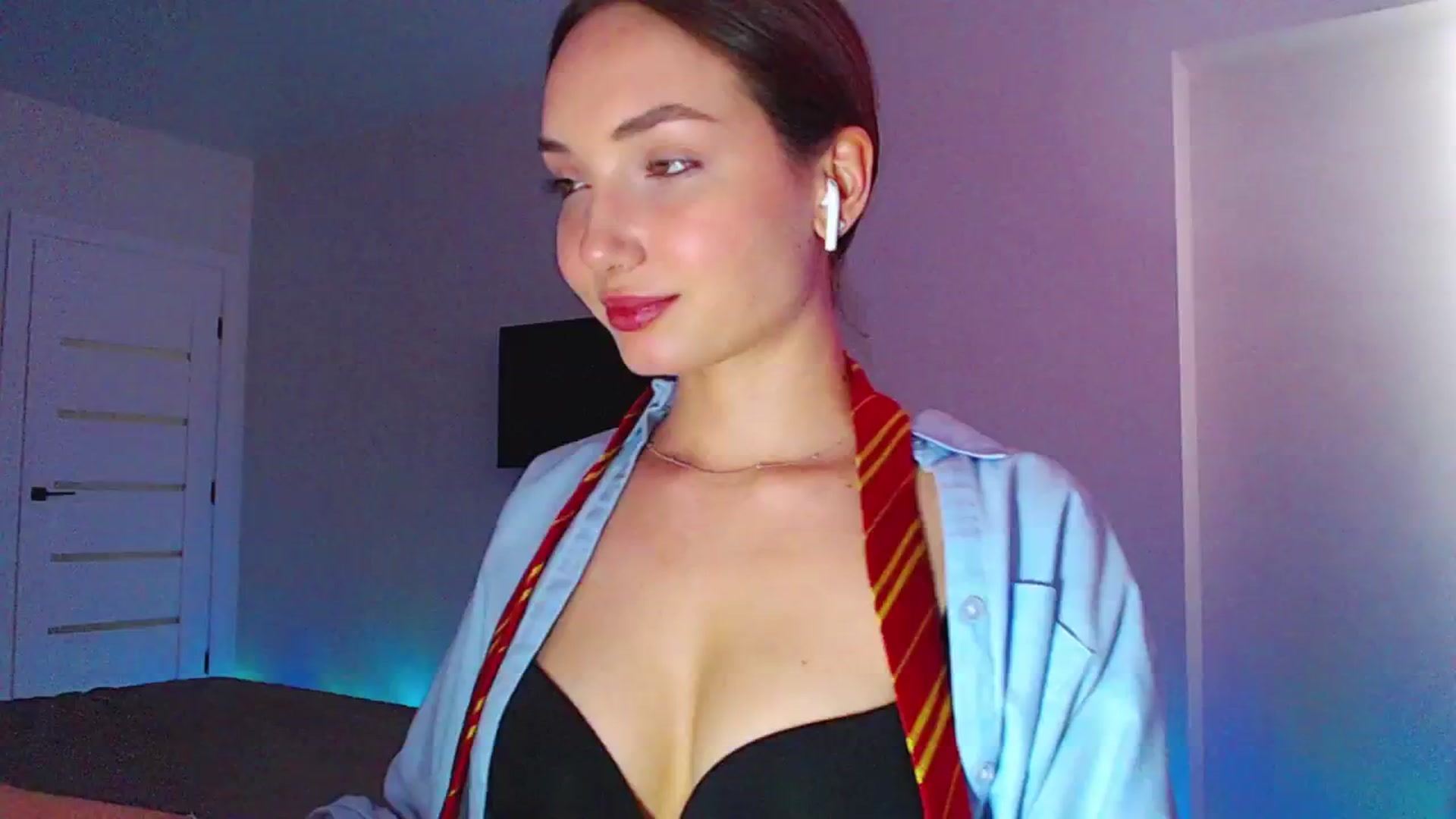 Gallery image thumbnail from Browncat04's myfreecams stream on, 07/20/2024, 15:27 image 12 of 20