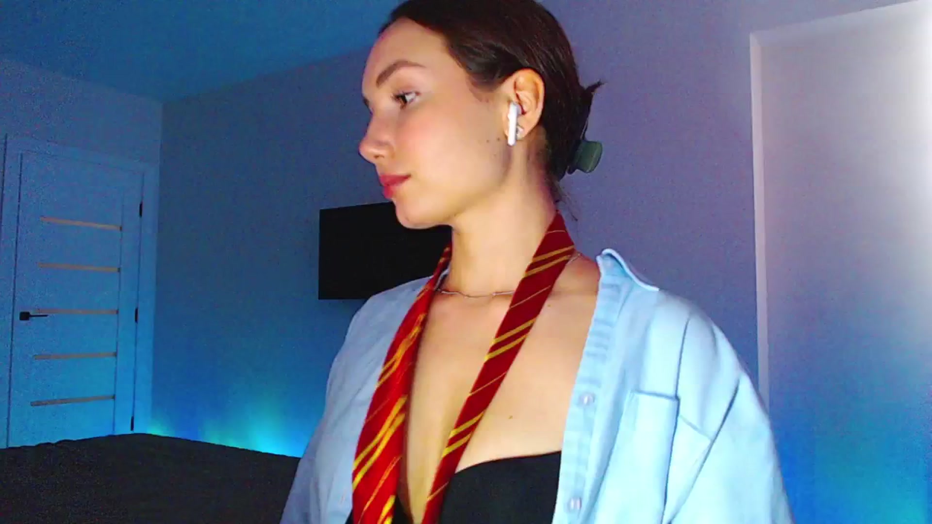 Gallery image thumbnail from Browncat04's myfreecams stream on, 07/20/2024, 15:27 image 14 of 20