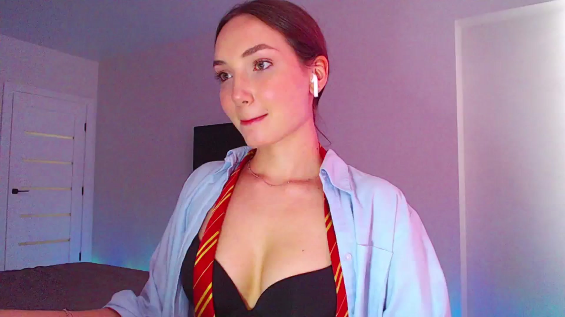 Gallery image thumbnail from Browncat04's myfreecams stream on, 07/20/2024, 15:27 image 4 of 20