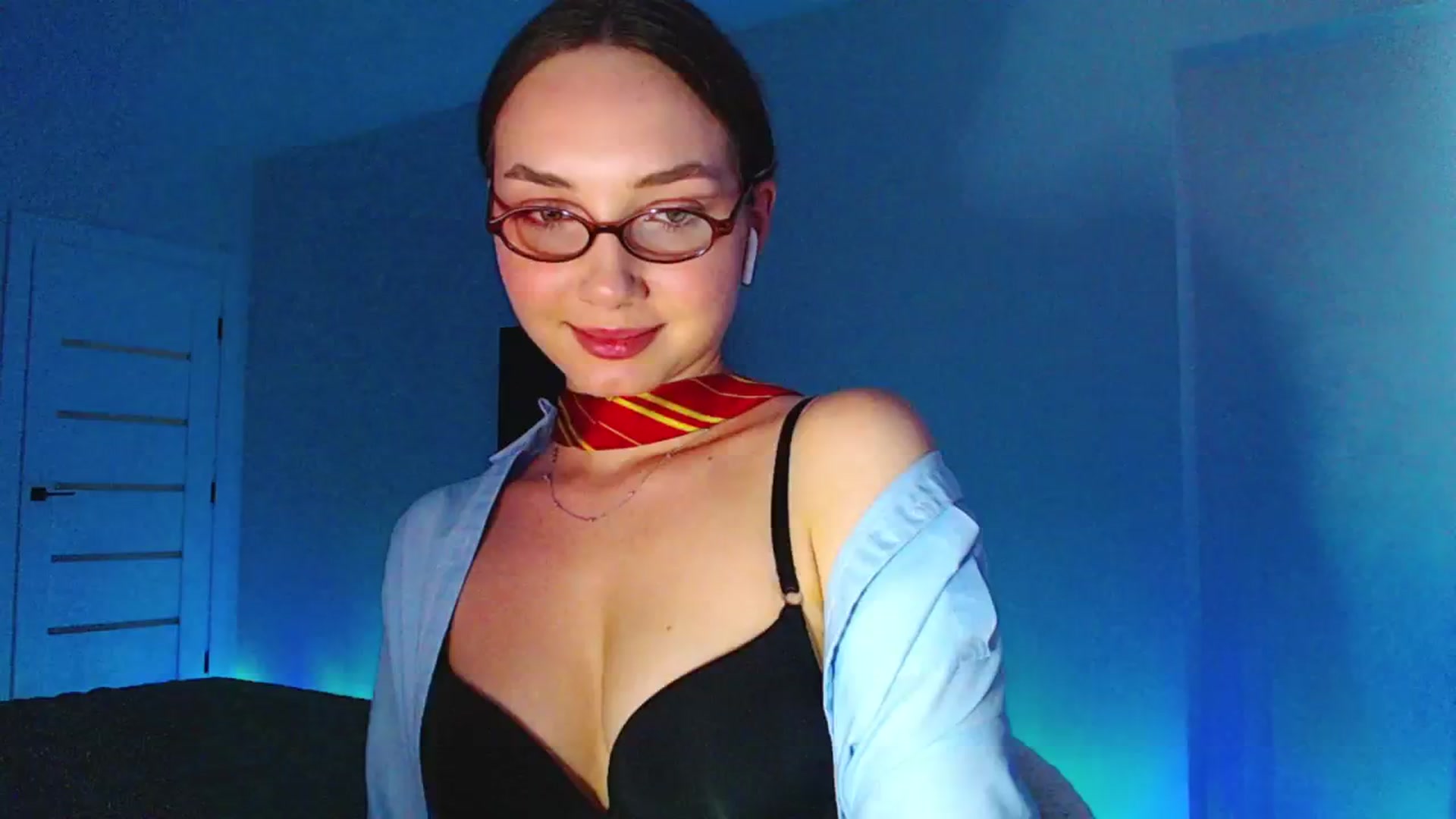Gallery image thumbnail from Browncat04's myfreecams stream on, 07/20/2024, 15:27 image 18 of 20