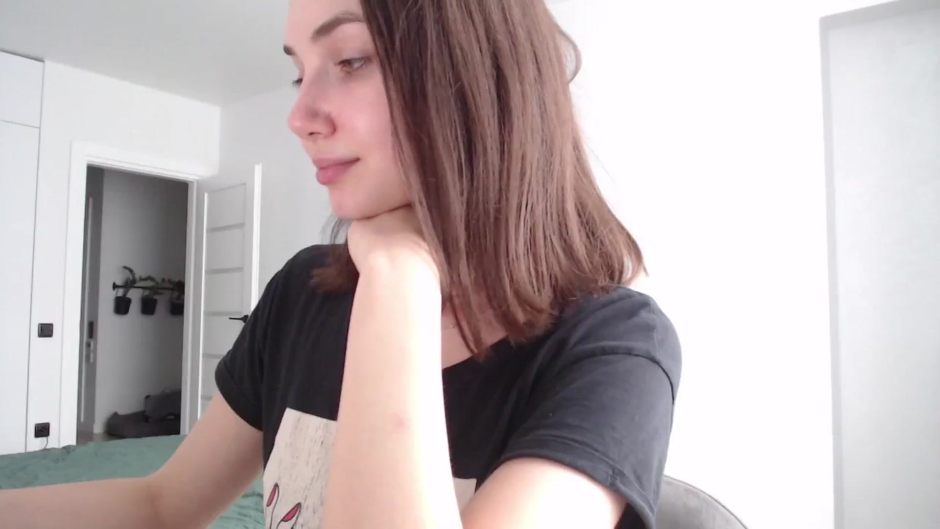 Gallery image thumbnail from Browncat04's myfreecams stream on, 08/06/2024, 12:23 image 18 of 20