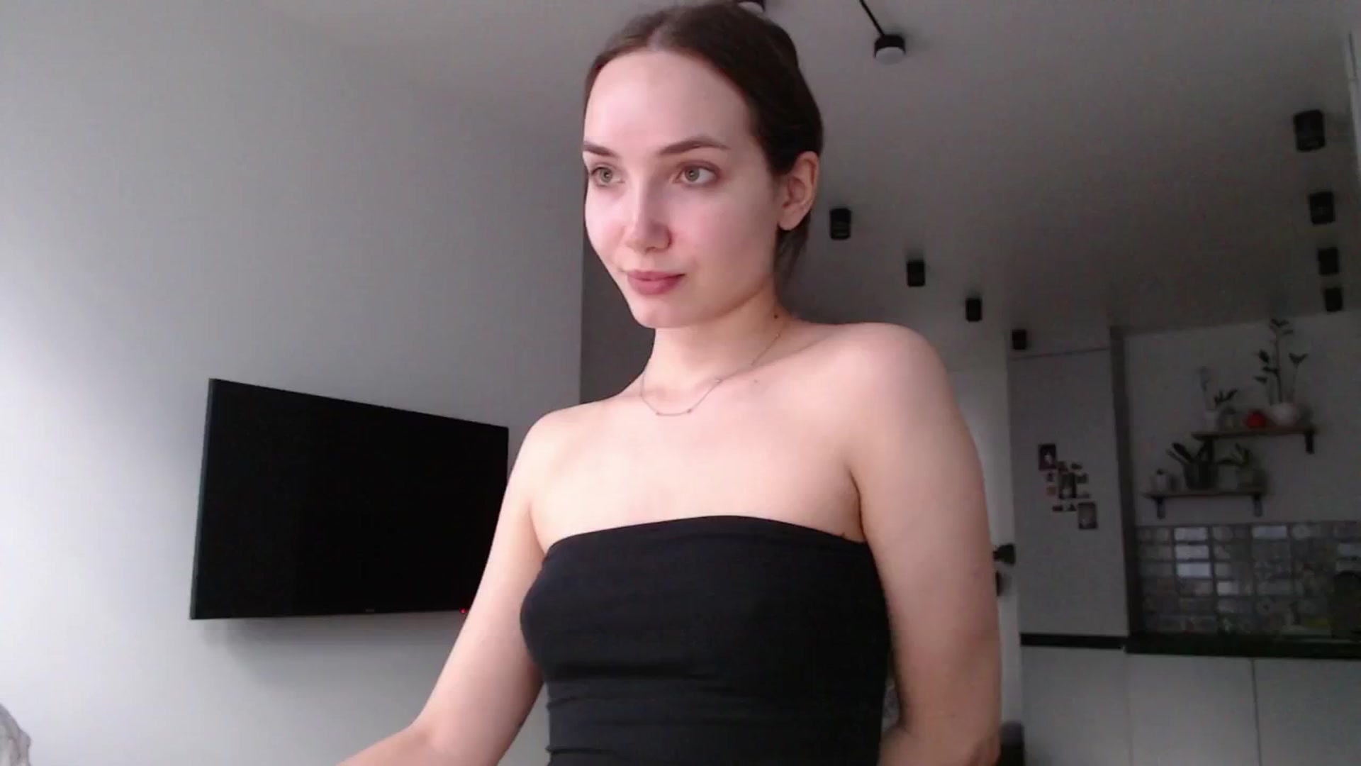 Gallery image thumbnail from Browncat04's myfreecams stream on, 08/08/2024, 12:28 image 17 of 20