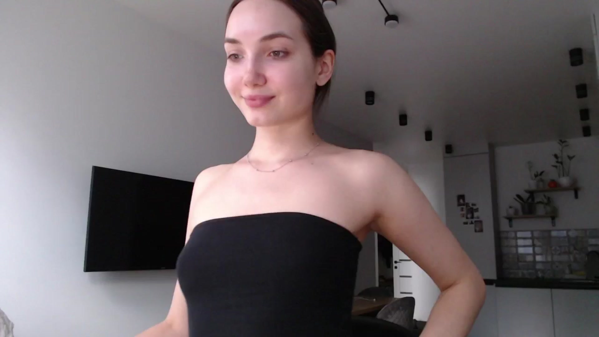 Gallery image thumbnail from Browncat04's myfreecams stream on, 08/08/2024, 12:28 image 13 of 20