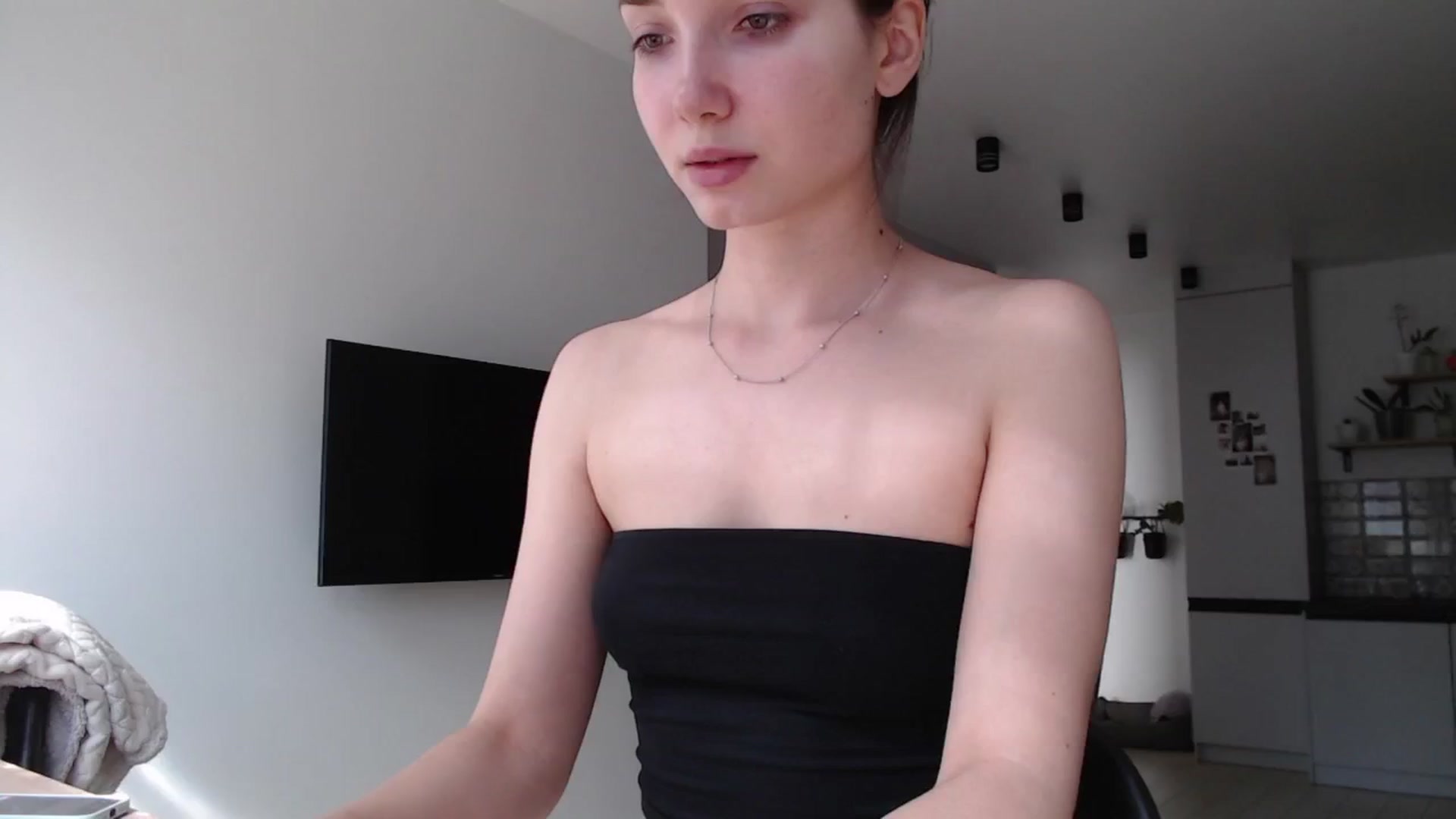 Gallery image thumbnail from Browncat04's myfreecams stream on, 08/08/2024, 12:28 image 7 of 20
