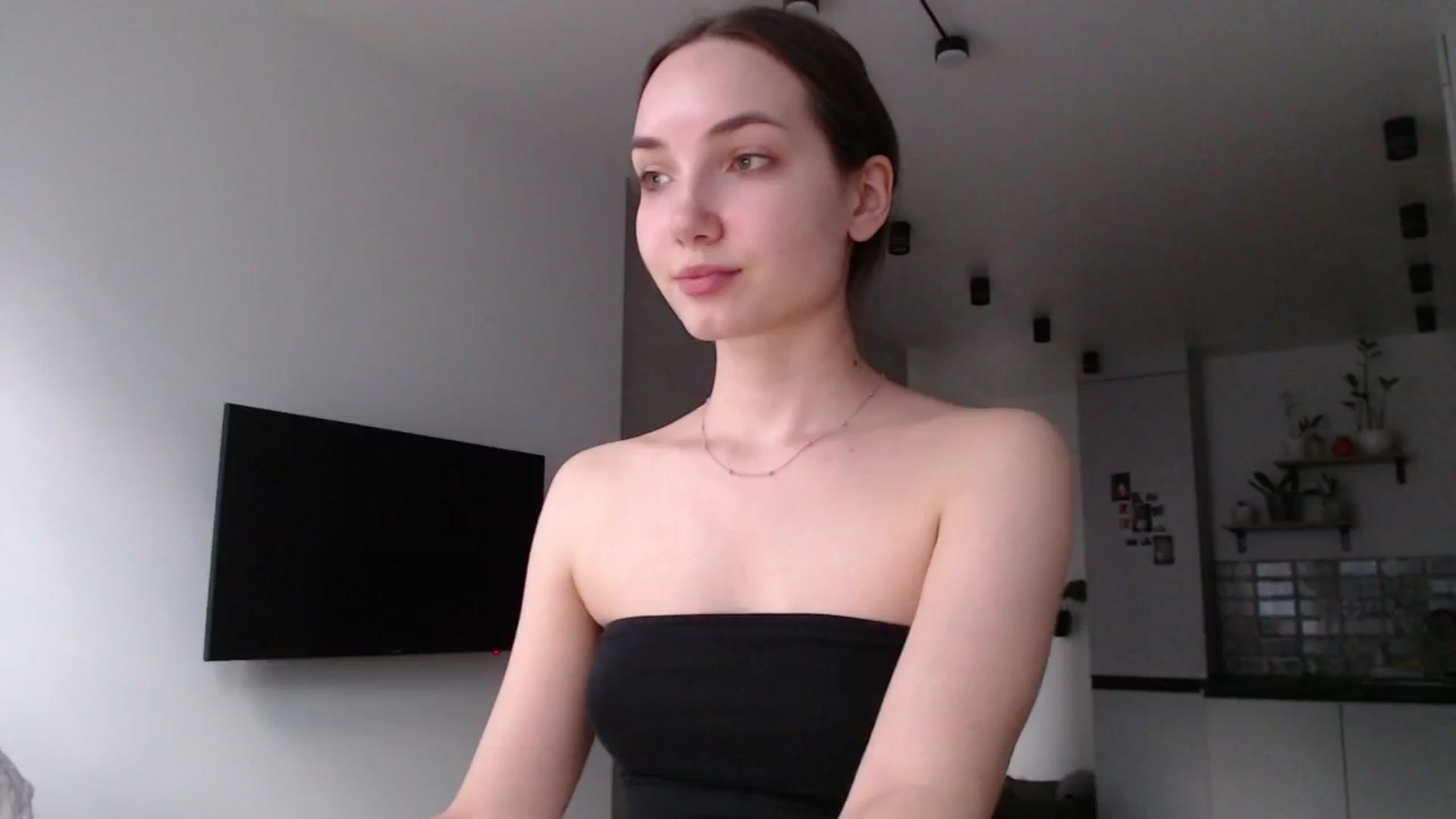 Gallery image thumbnail from Browncat04's myfreecams stream on, 08/08/2024, 12:28 image 16 of 20
