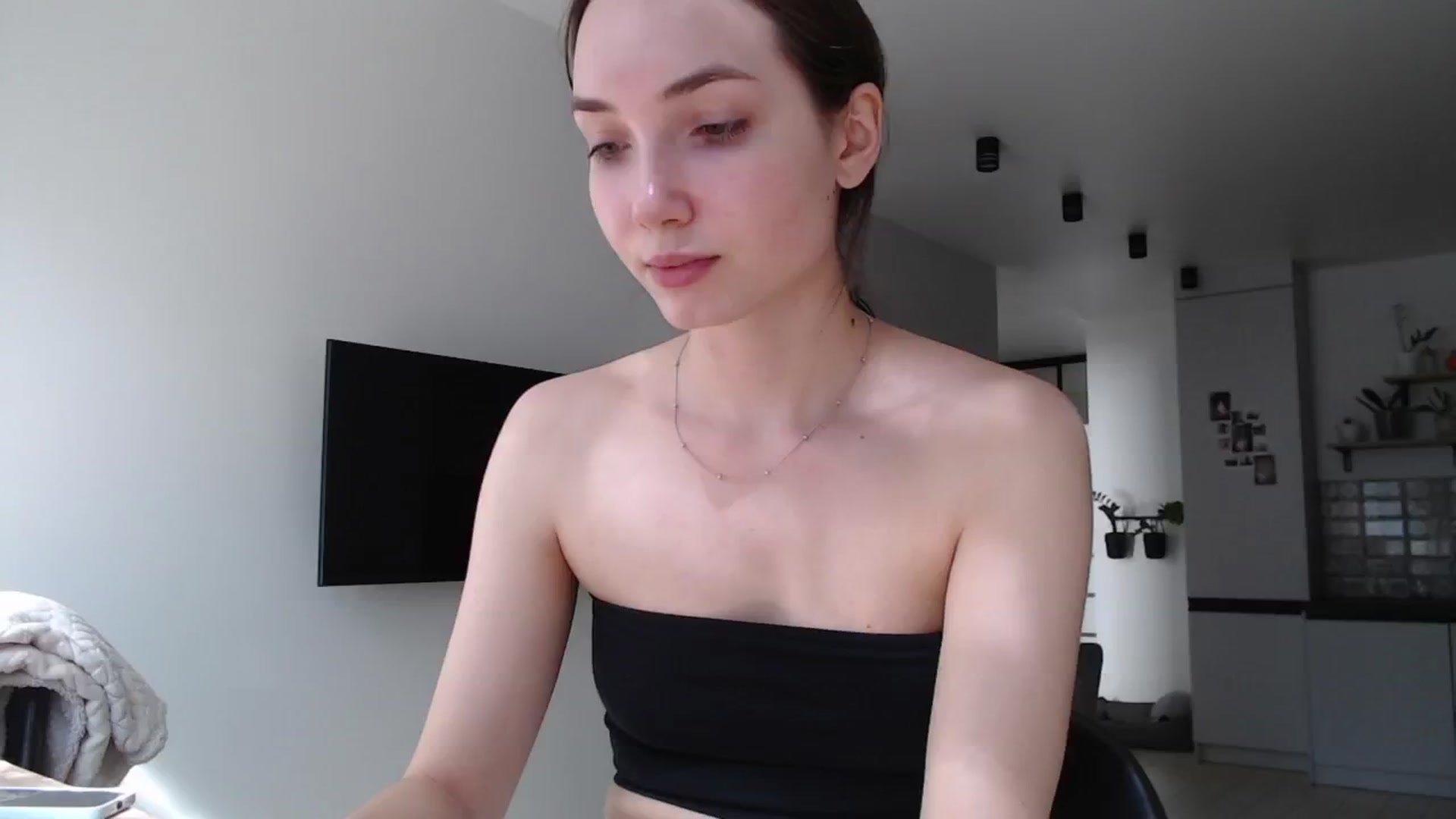 Gallery image thumbnail from Browncat04's myfreecams stream on, 08/08/2024, 12:28 image 2 of 20