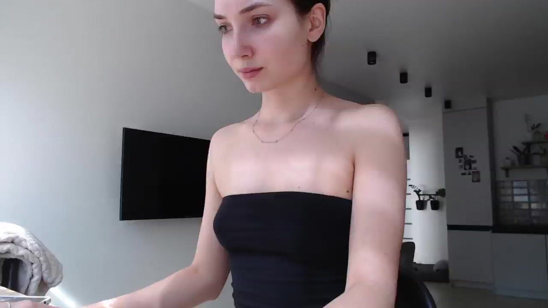 Gallery image thumbnail from Browncat04's myfreecams stream on, 08/08/2024, 12:28 image 6 of 20