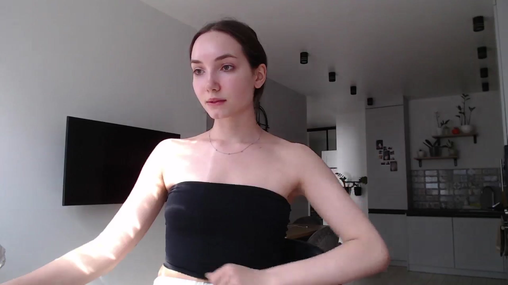 Gallery image thumbnail from Browncat04's myfreecams stream on, 08/08/2024, 12:59 image 18 of 20