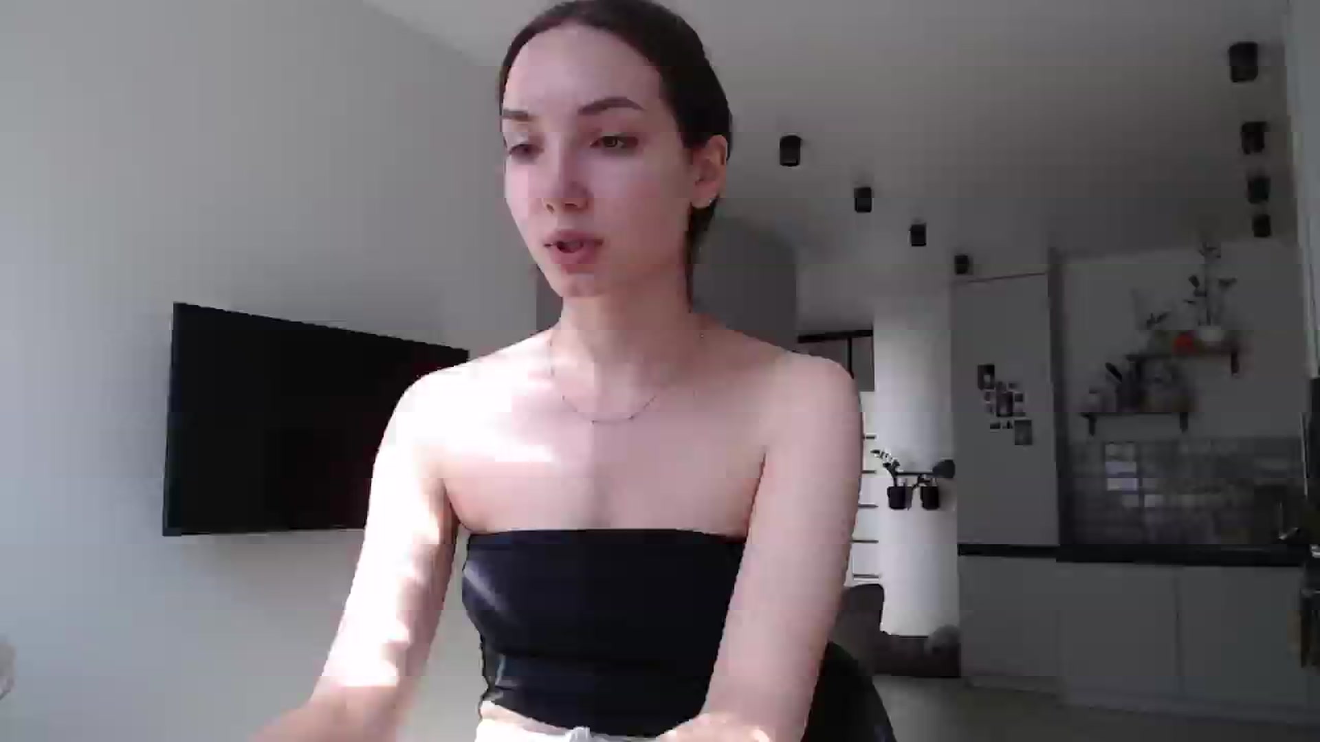 Gallery image thumbnail from Browncat04's myfreecams stream on, 08/08/2024, 13:20 image 14 of 20