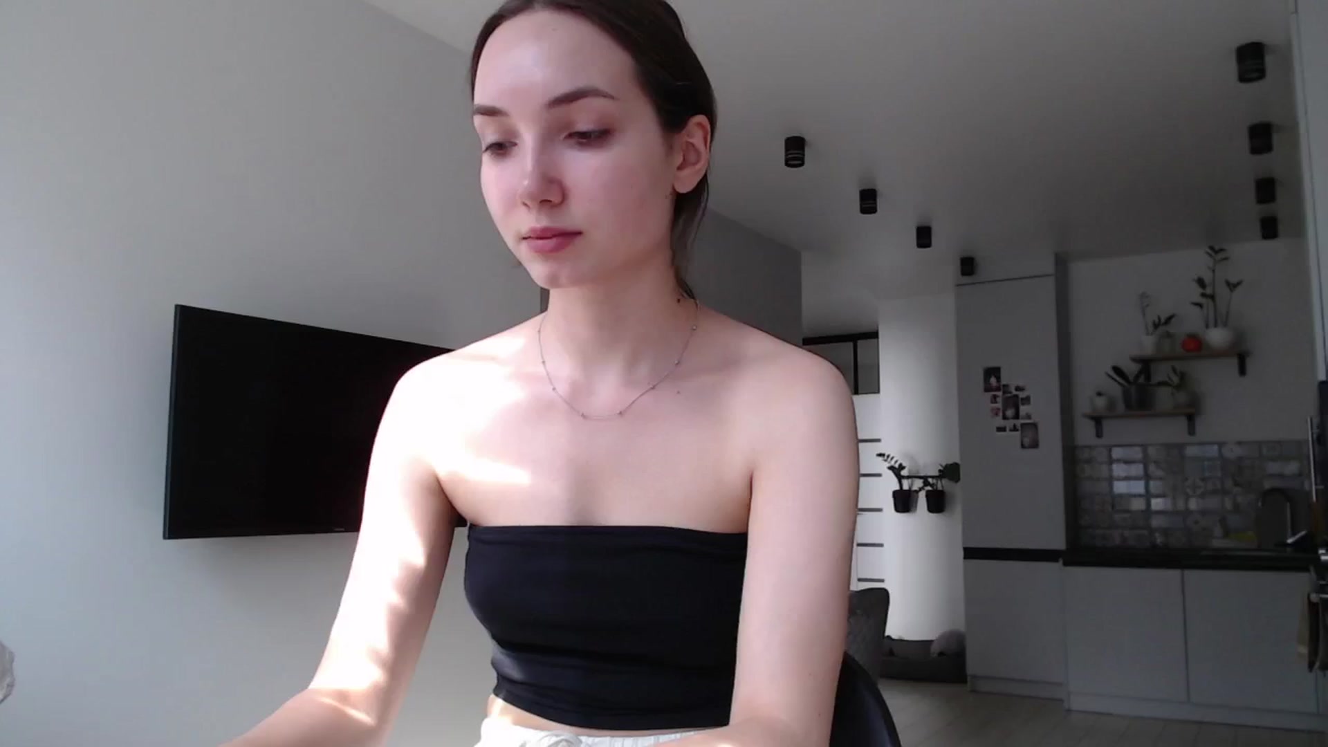 Gallery image thumbnail from Browncat04's myfreecams stream on, 08/08/2024, 13:20 image 6 of 20