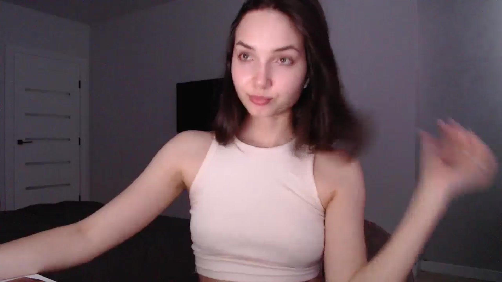 Gallery image thumbnail from Browncat04's myfreecams stream on, 08/13/2024, 16:13 image 11 of 20