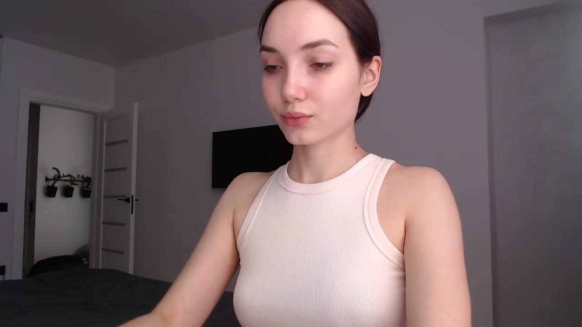 Gallery image thumbnail from Browncat04's myfreecams stream on, 08/13/2024, 16:13 image 5 of 20