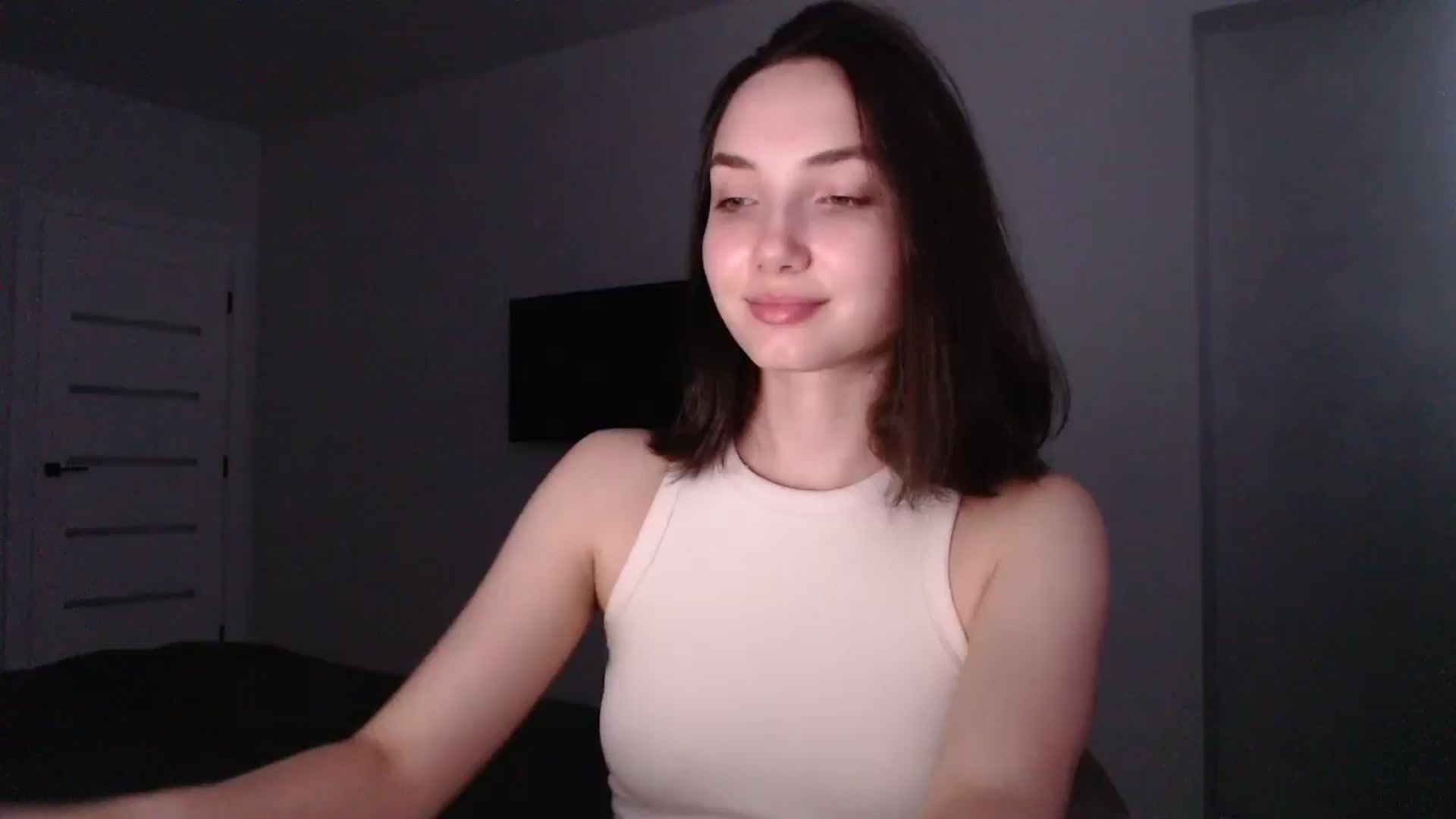 Gallery image thumbnail from Browncat04's myfreecams stream on, 08/13/2024, 16:13 image 18 of 20
