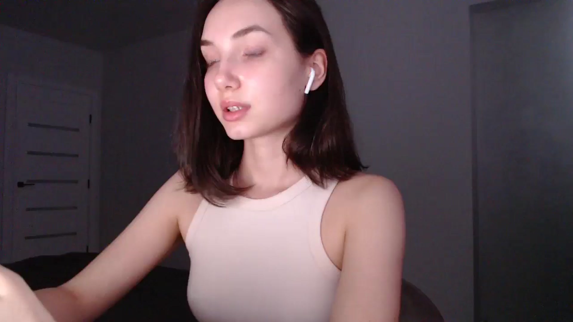 Gallery image thumbnail from Browncat04's myfreecams stream on, 08/13/2024, 16:13 image 15 of 20