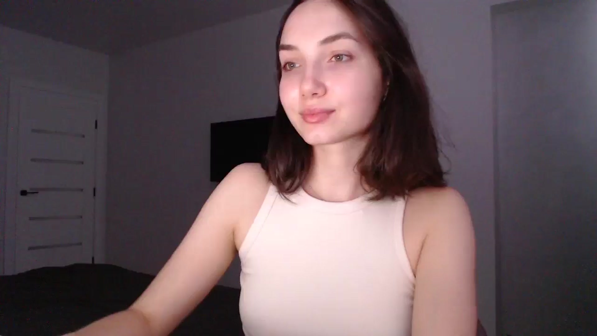 Gallery image thumbnail from Browncat04's myfreecams stream on, 08/13/2024, 16:13 image 12 of 20