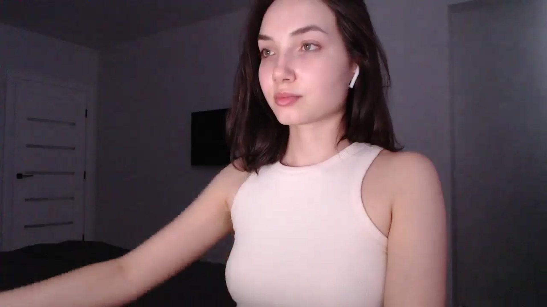 Gallery image thumbnail from Browncat04's myfreecams stream on, 08/13/2024, 16:13 image 14 of 20
