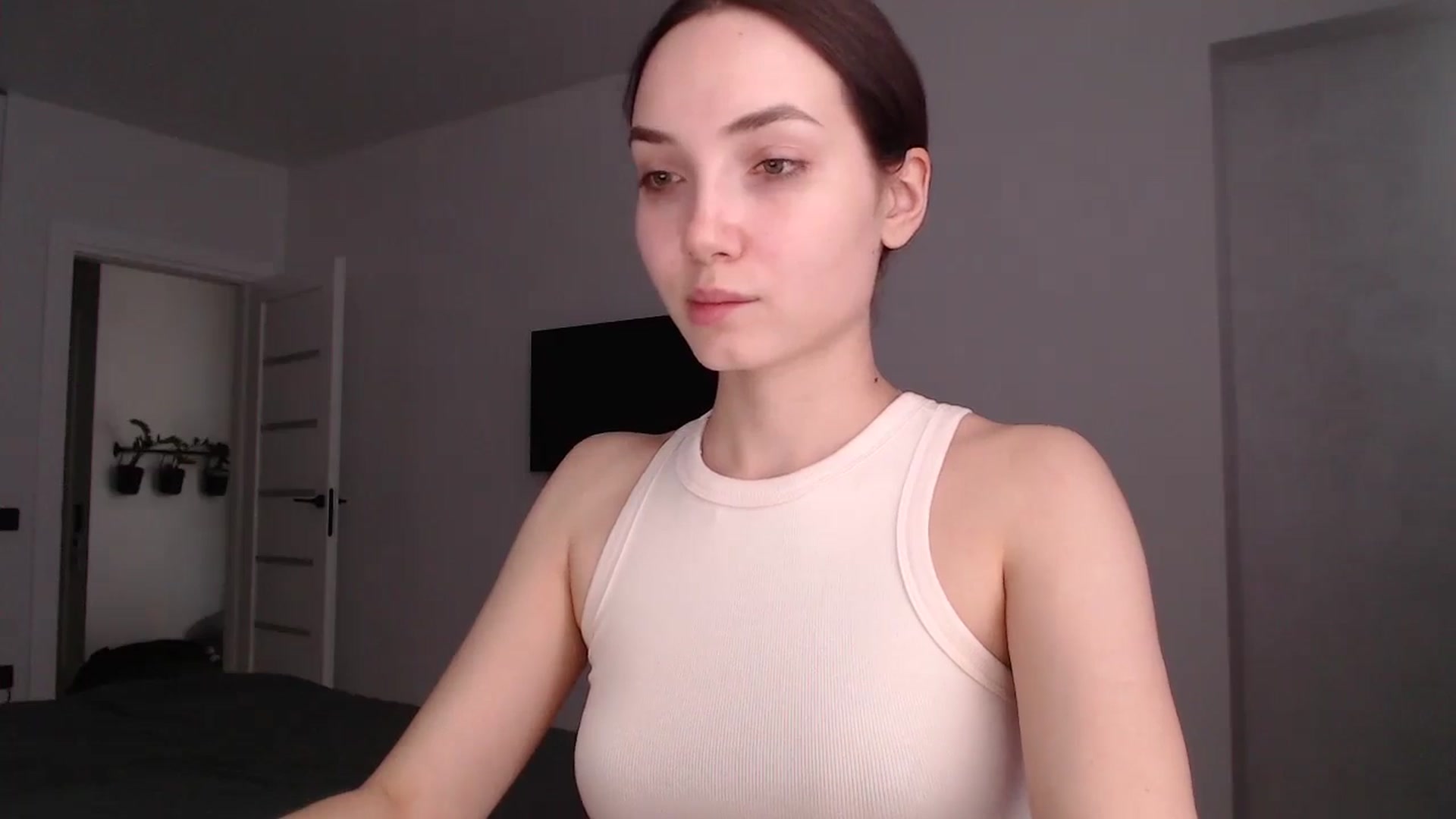 Gallery image thumbnail from Browncat04's myfreecams stream on, 08/13/2024, 16:13 image 6 of 20
