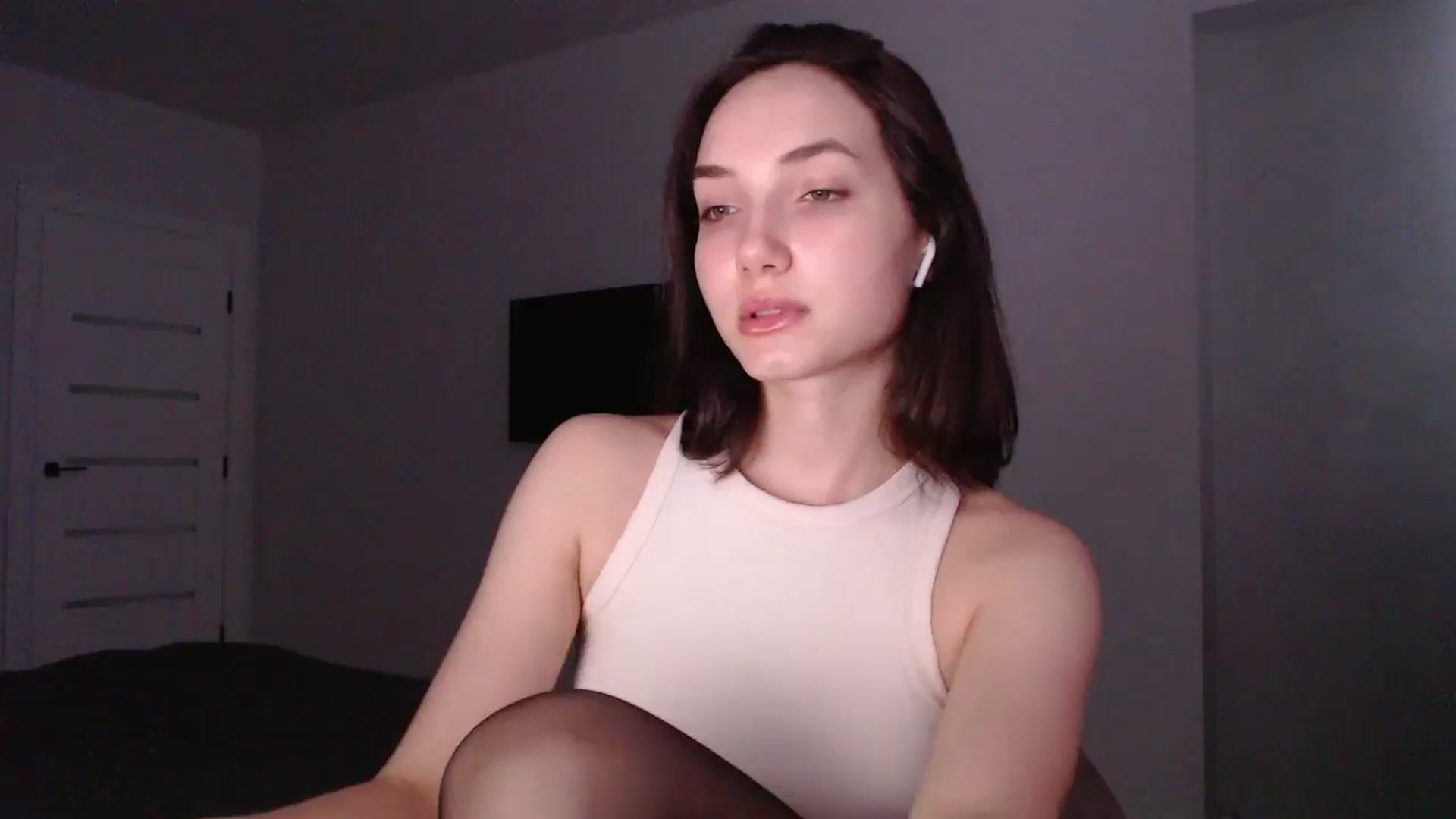 Gallery image thumbnail from Browncat04's myfreecams stream on, 08/13/2024, 16:13 image 17 of 20