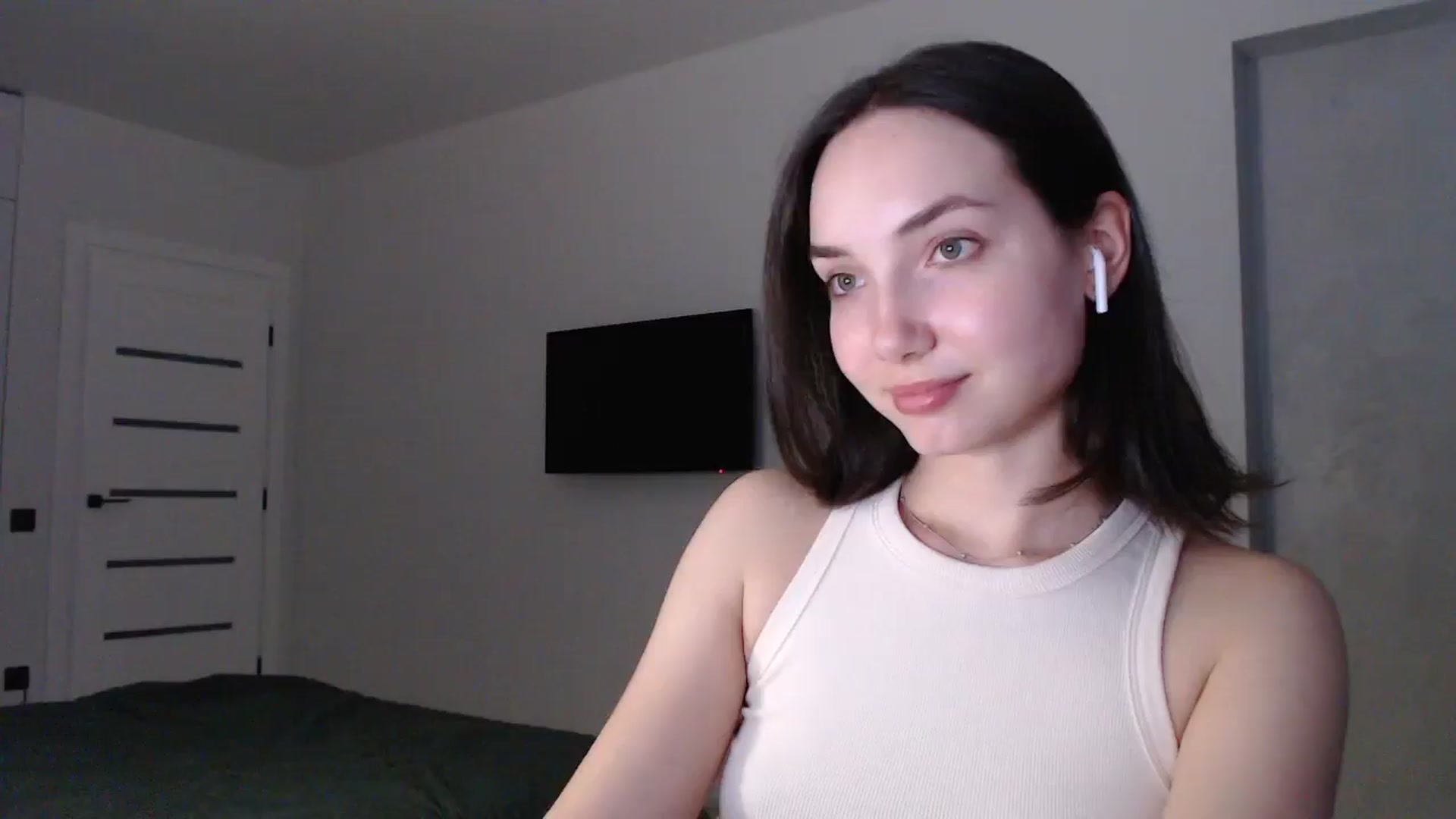 Gallery image thumbnail from Browncat04's myfreecams stream on, 08/13/2024, 17:26 image 1 of 20
