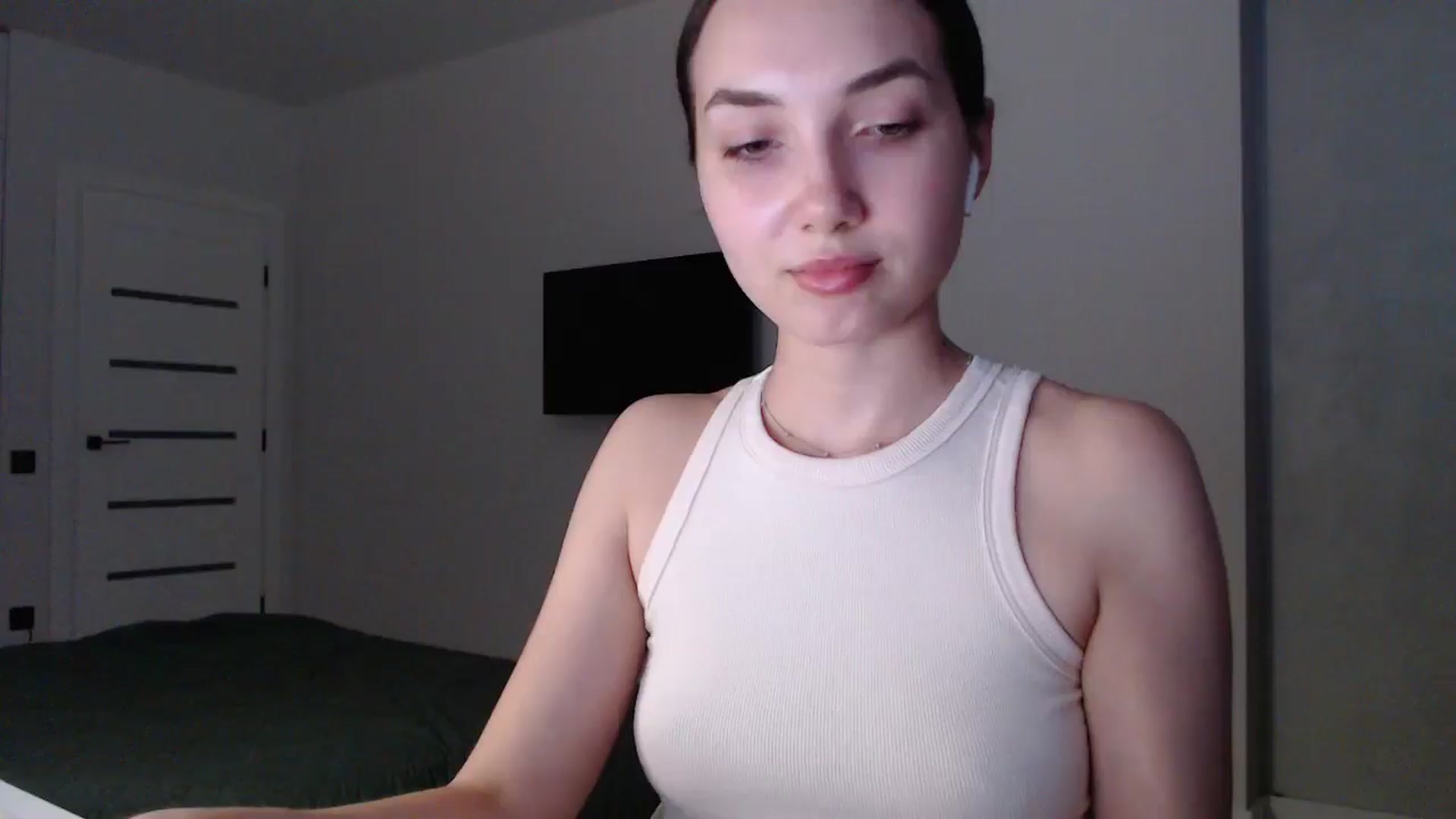 Gallery image thumbnail from Browncat04's myfreecams stream on, 08/13/2024, 17:26 image 6 of 20