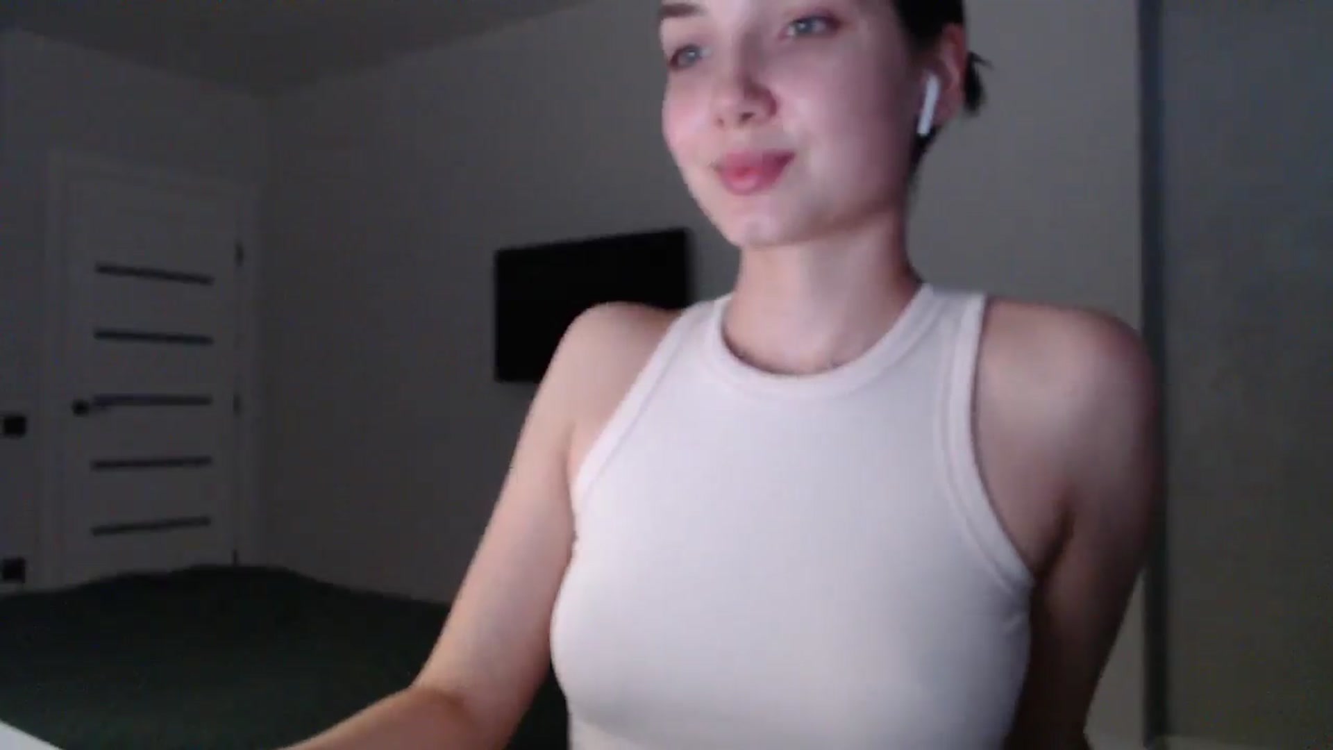 Gallery image thumbnail from Browncat04's myfreecams stream on, 08/13/2024, 17:26 image 5 of 20
