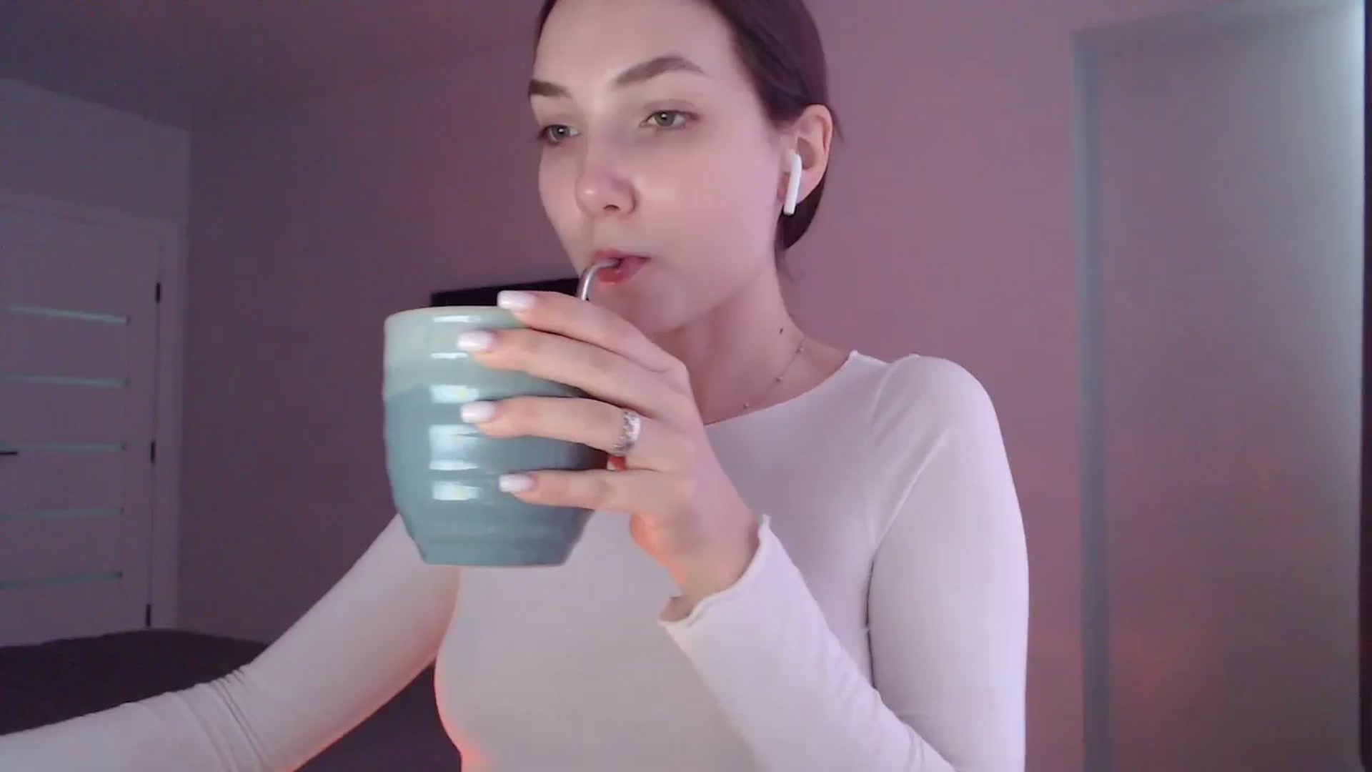 Gallery image thumbnail from Browncat04's myfreecams stream on, 08/15/2024, 11:59 image 12 of 20